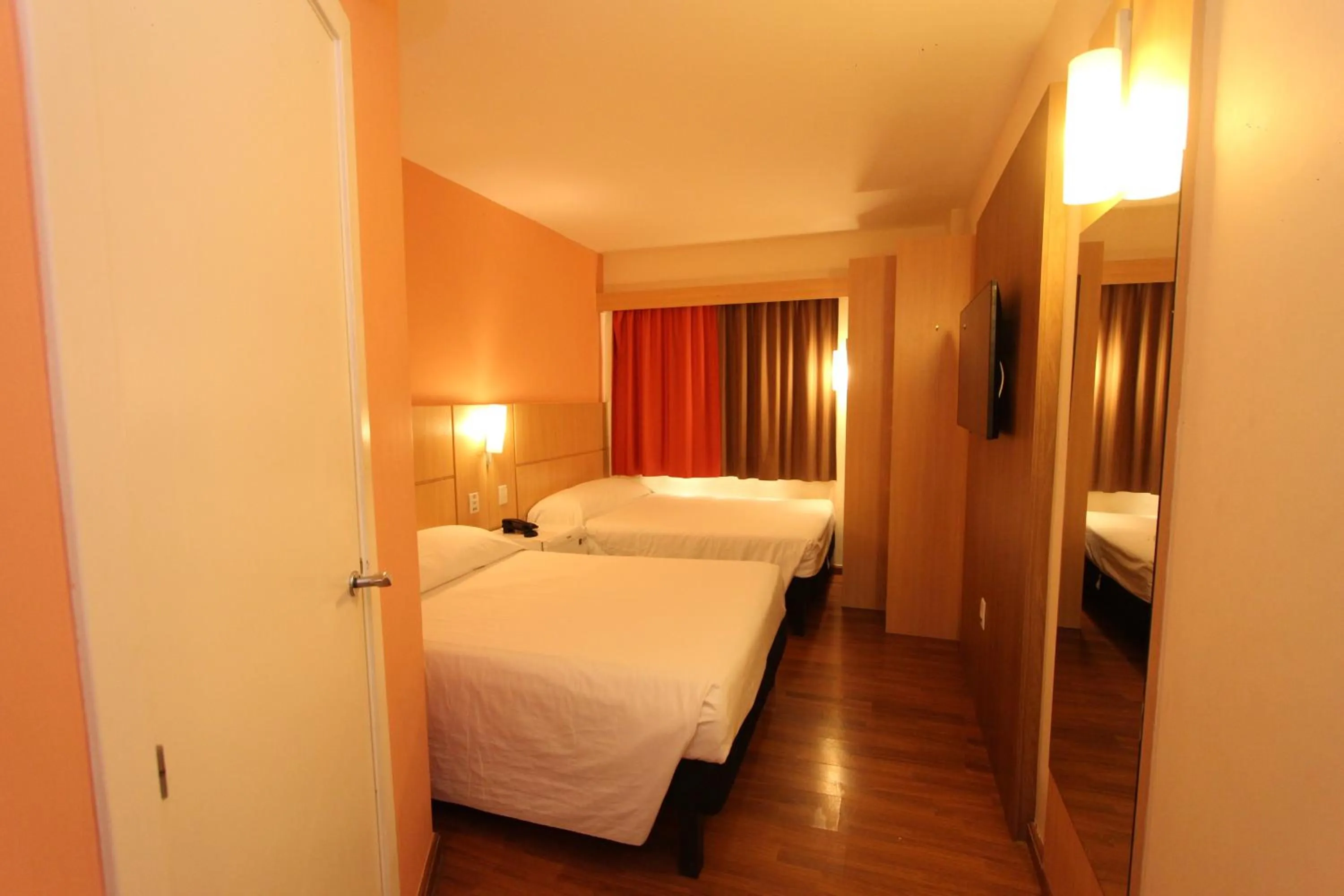 Photo of the whole room, Bed in Ajax Hoteis