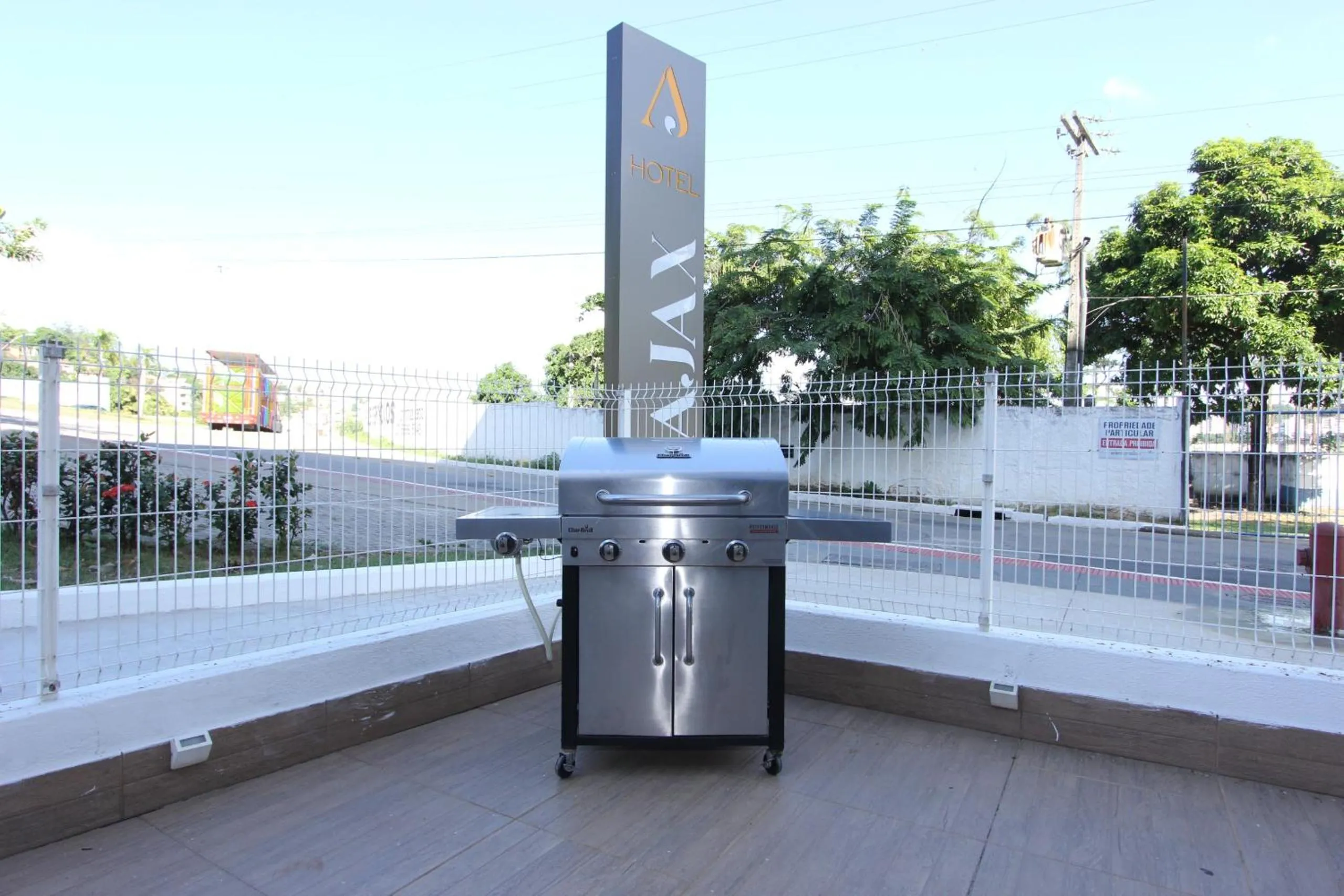 BBQ facilities in Ajax Hoteis