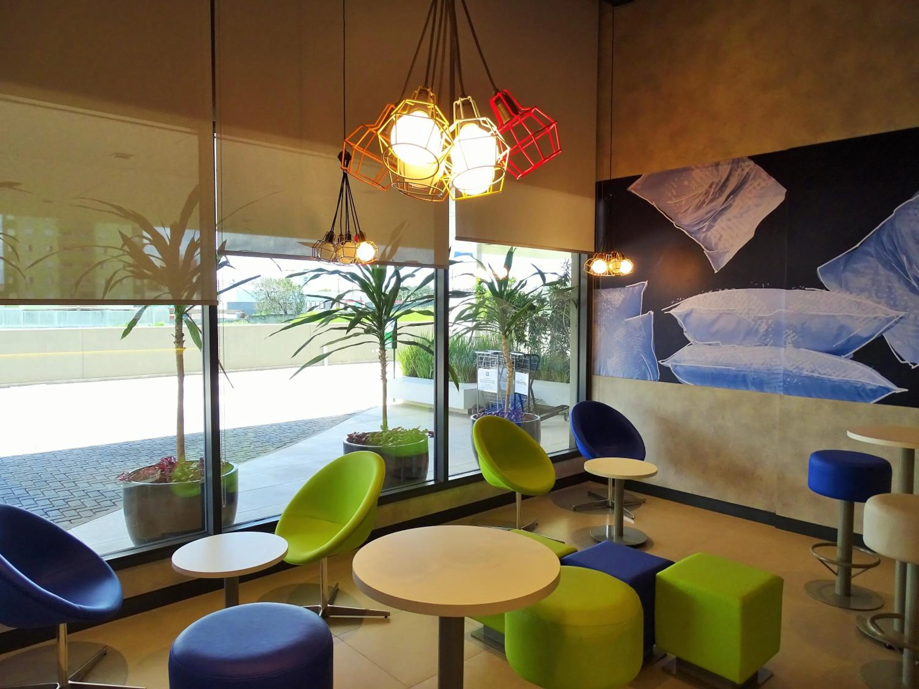 Communal lounge/ TV room in ibis budget Sorocaba