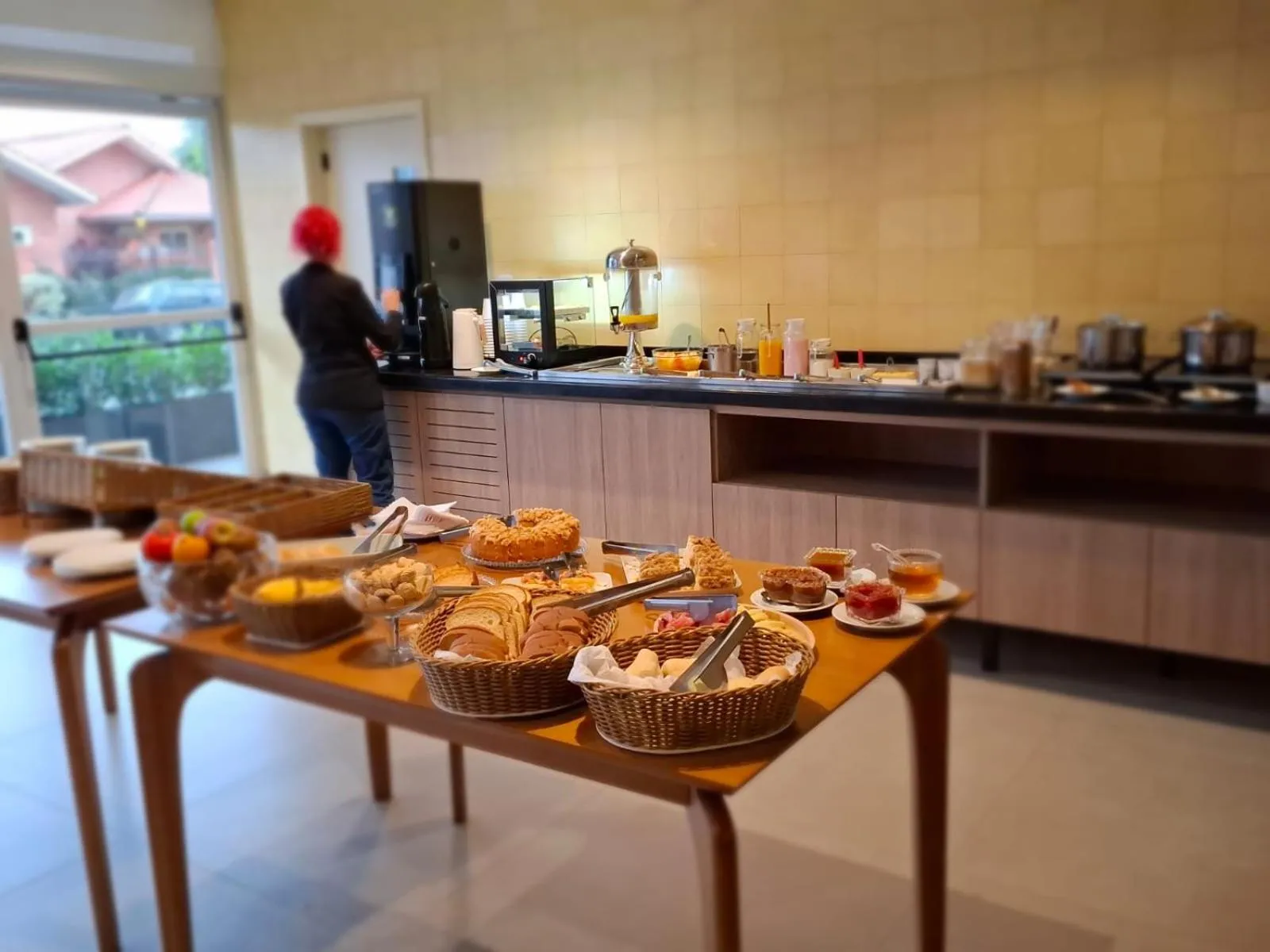 Restaurant/places to eat in ibis Montenegro