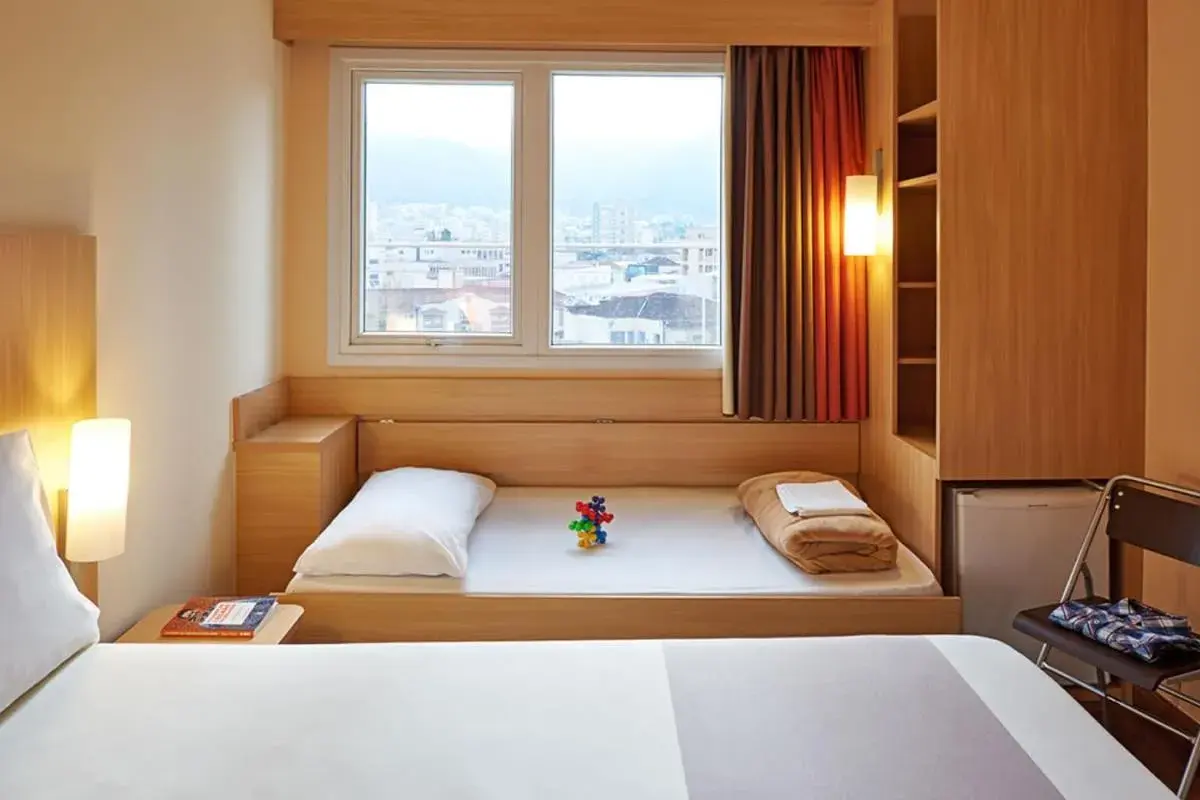 Standard Double Room with Child Bed in ibis Passo Fundo Centro Standard Double Room with Child Bed in ibis Passo Fundo Centro