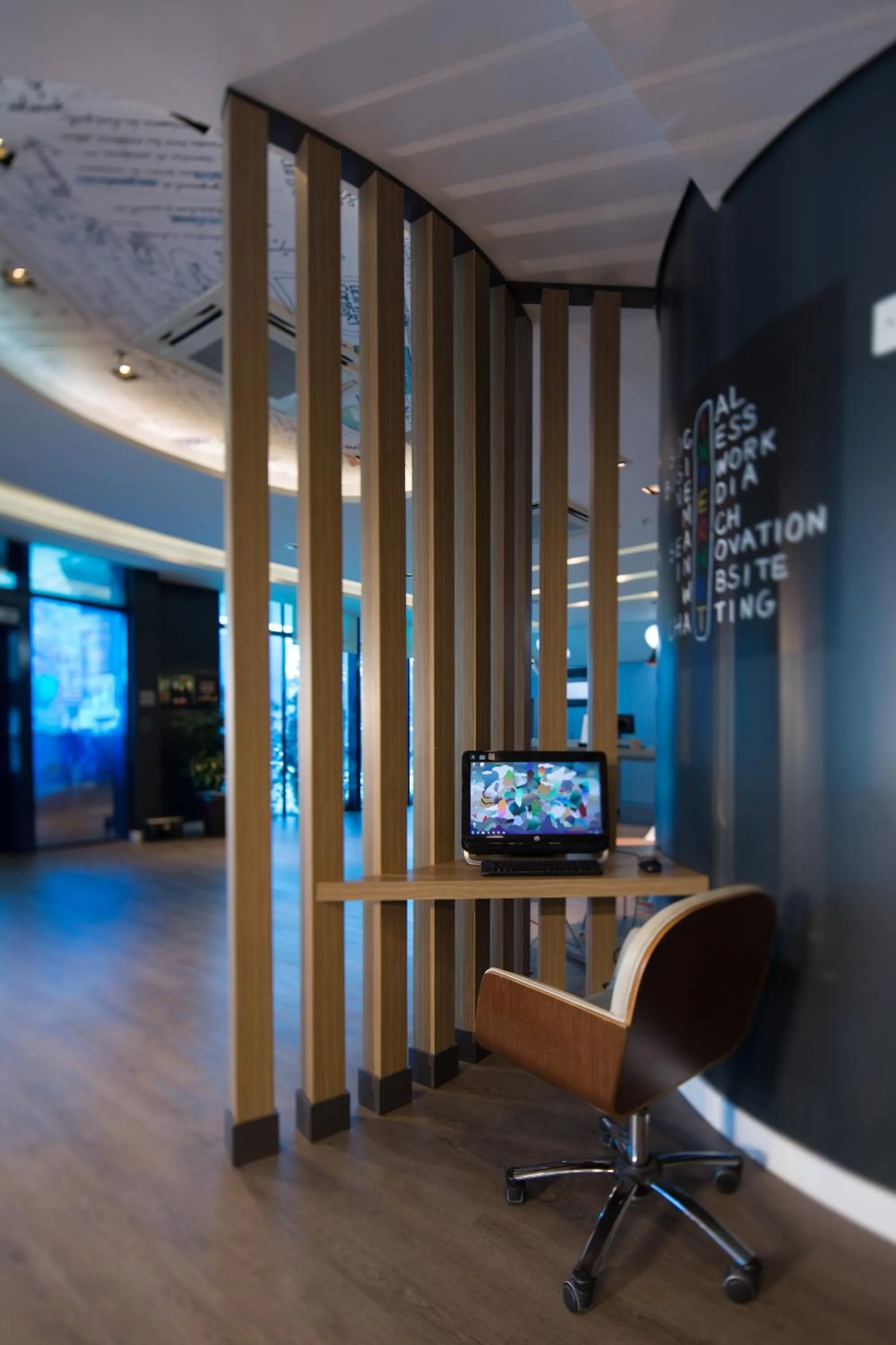 Communal lounge/ TV room in ibis Passo Fundo Centro