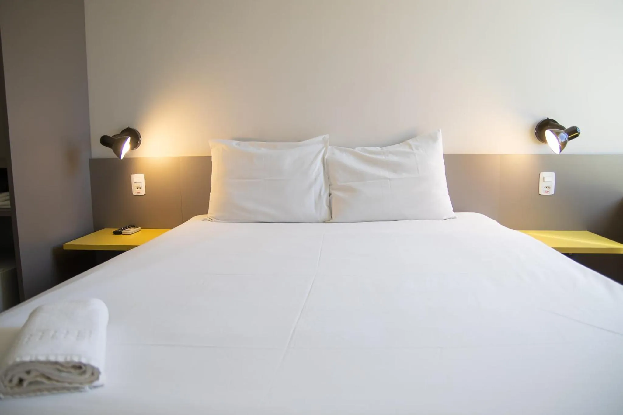 Bed in ibis Styles Três Rios