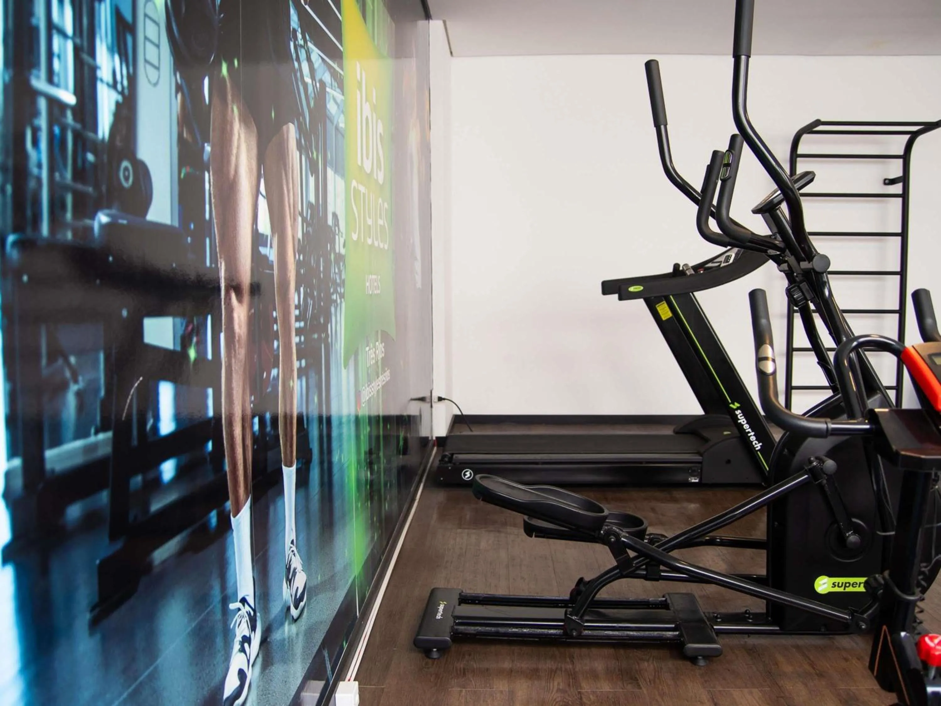 Fitness centre/facilities in ibis Styles Três Rios