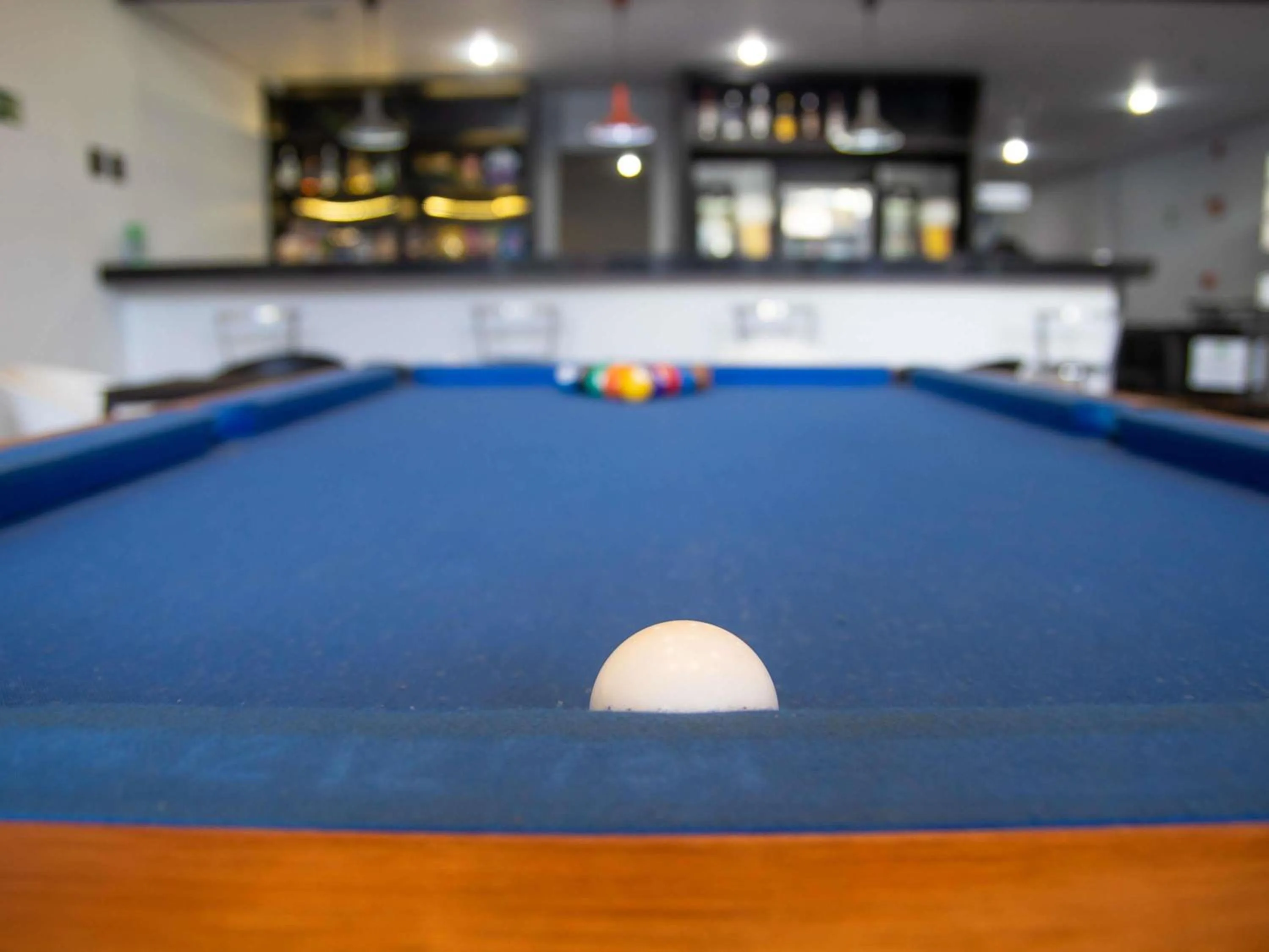 Lounge or bar in ibis Styles Três Rios