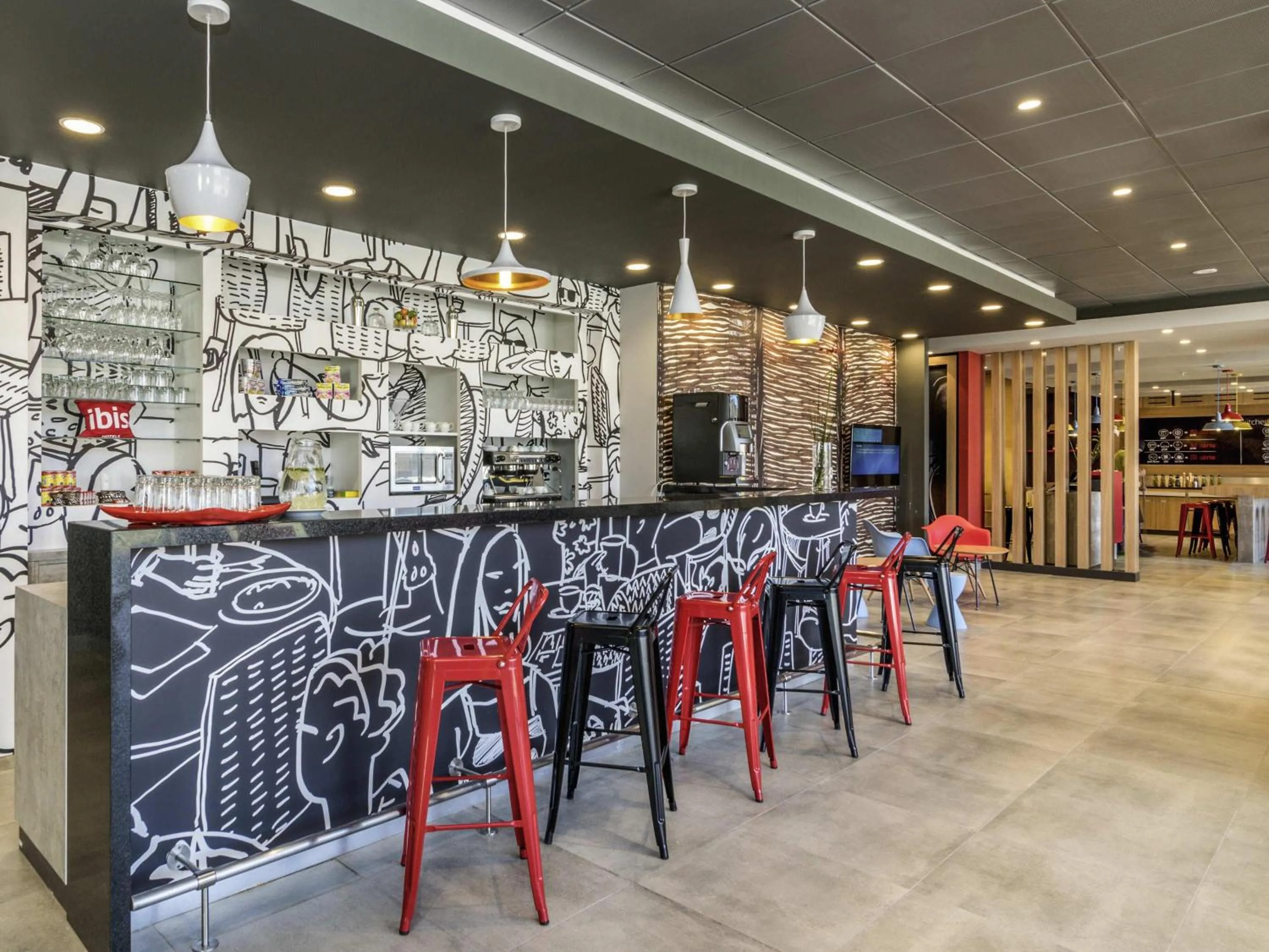 Lounge or bar in ibis Calama