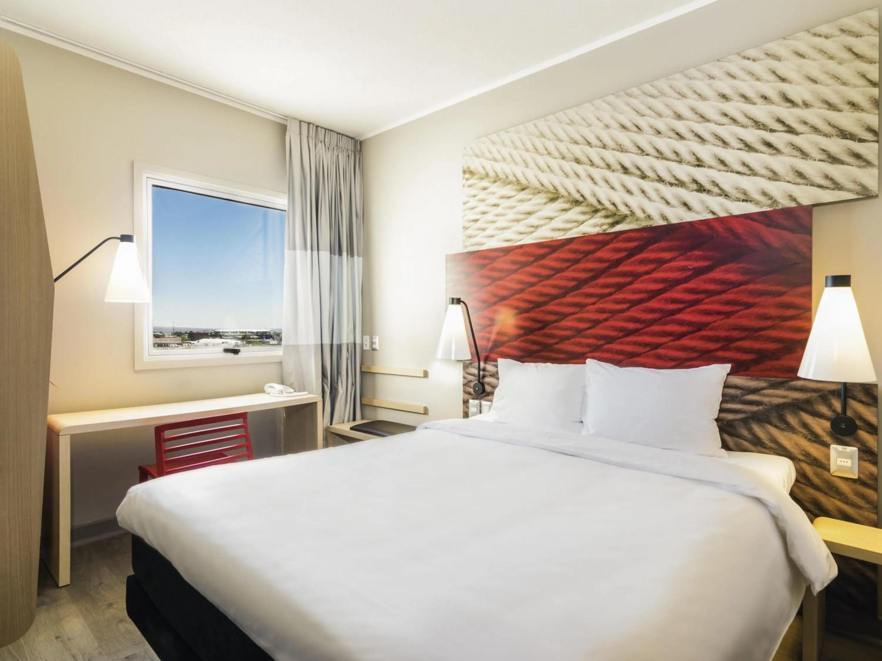 Bedroom, Bed in ibis Calama