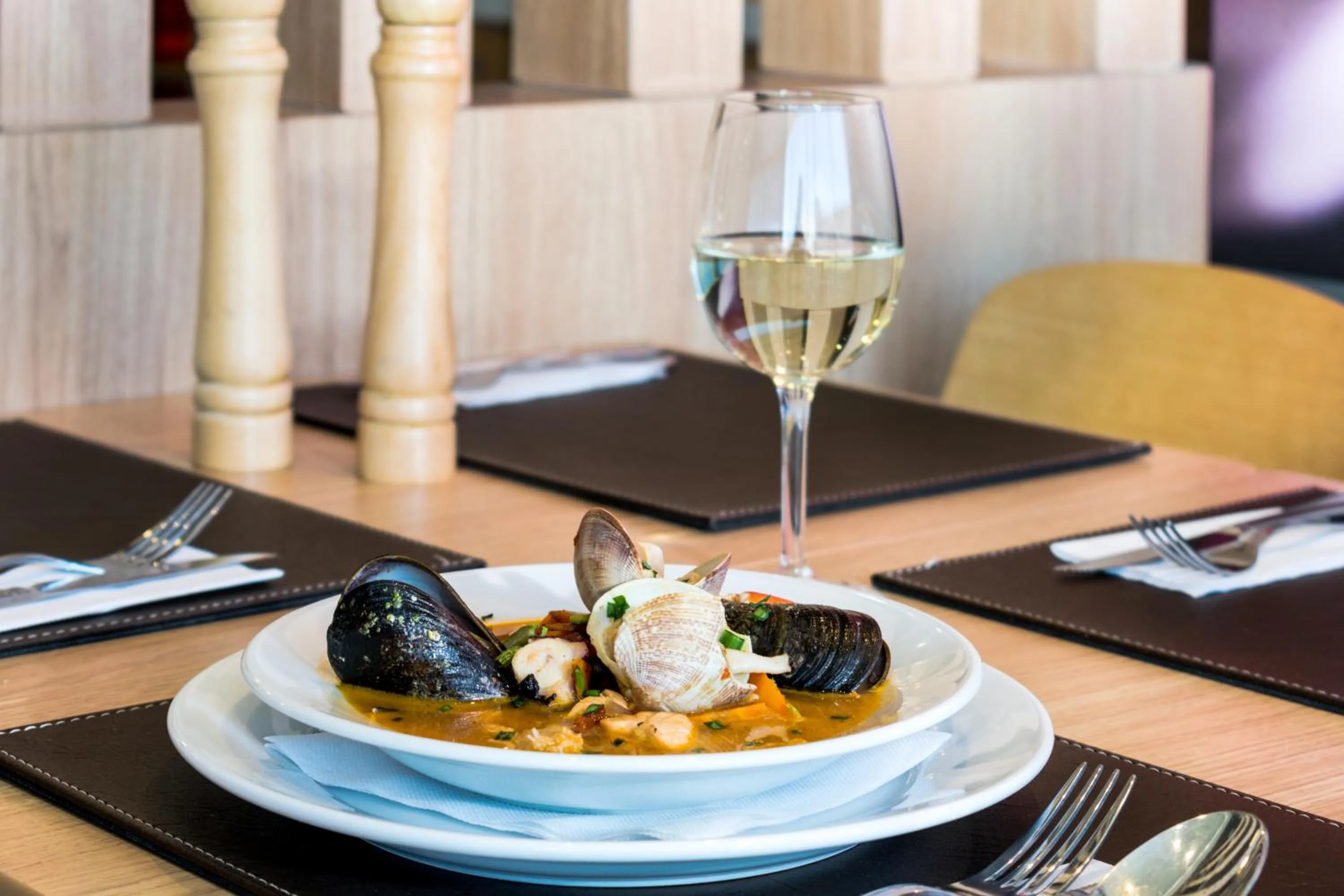 Restaurant/places to eat in ibis Calama