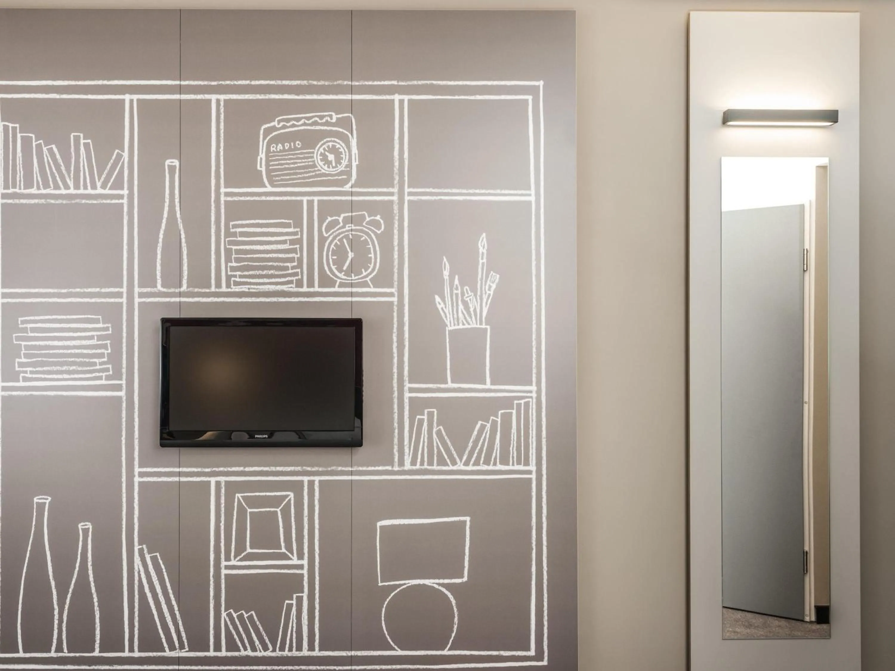 Bedroom in ibis Calama