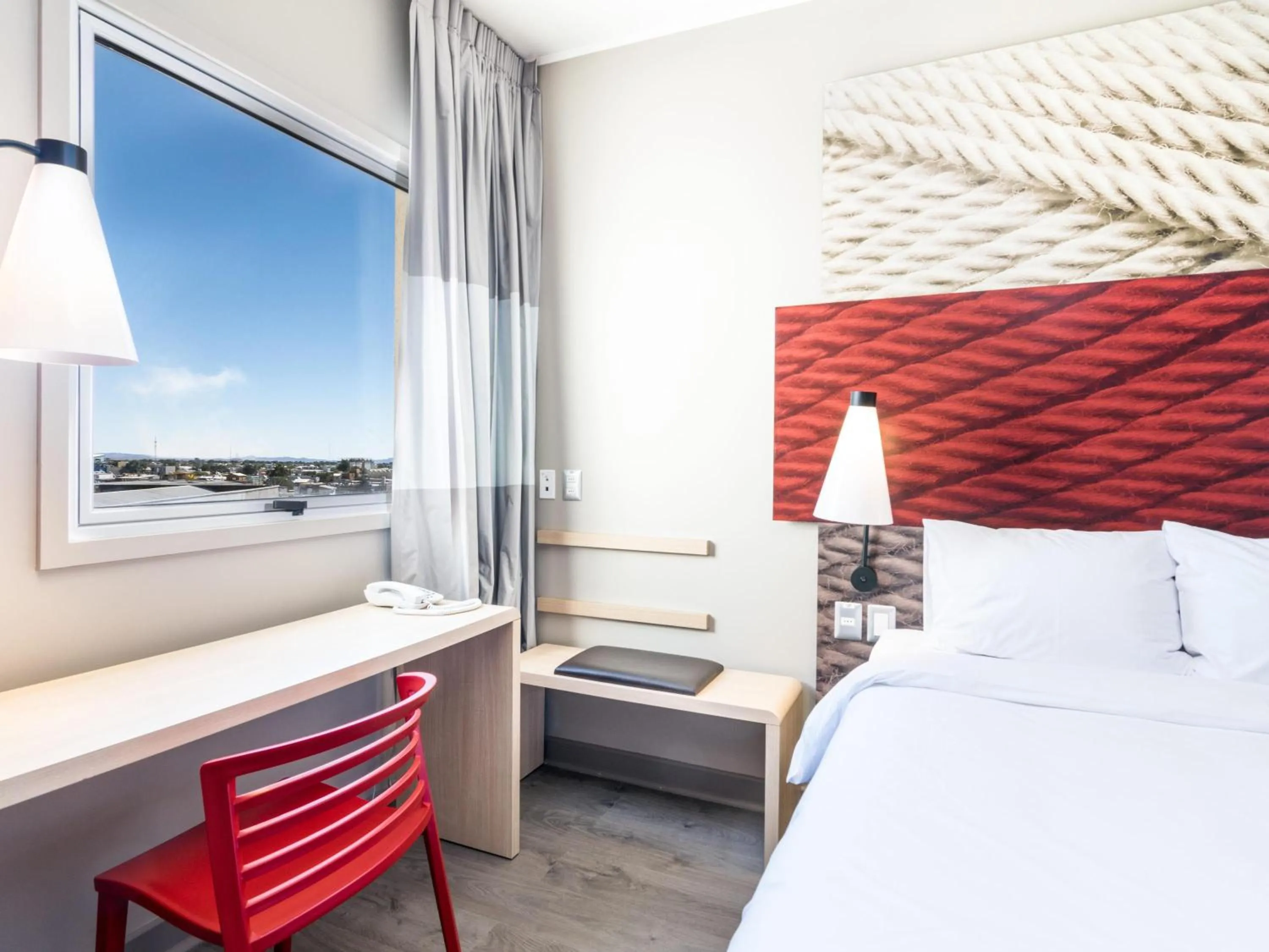 Bedroom, Bed in ibis Calama