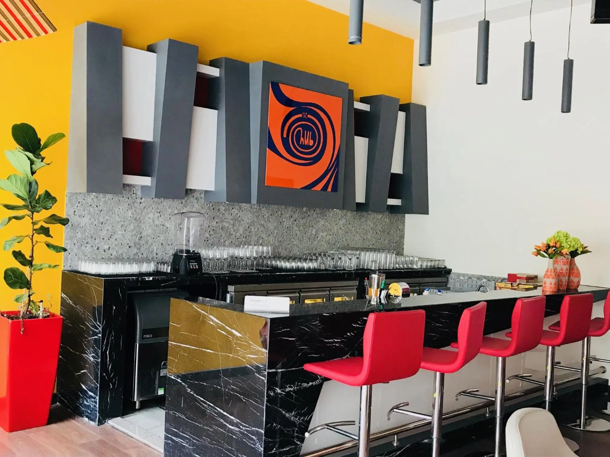 Lounge or bar in ibis Pune Hinjewadi - An Accor Brand