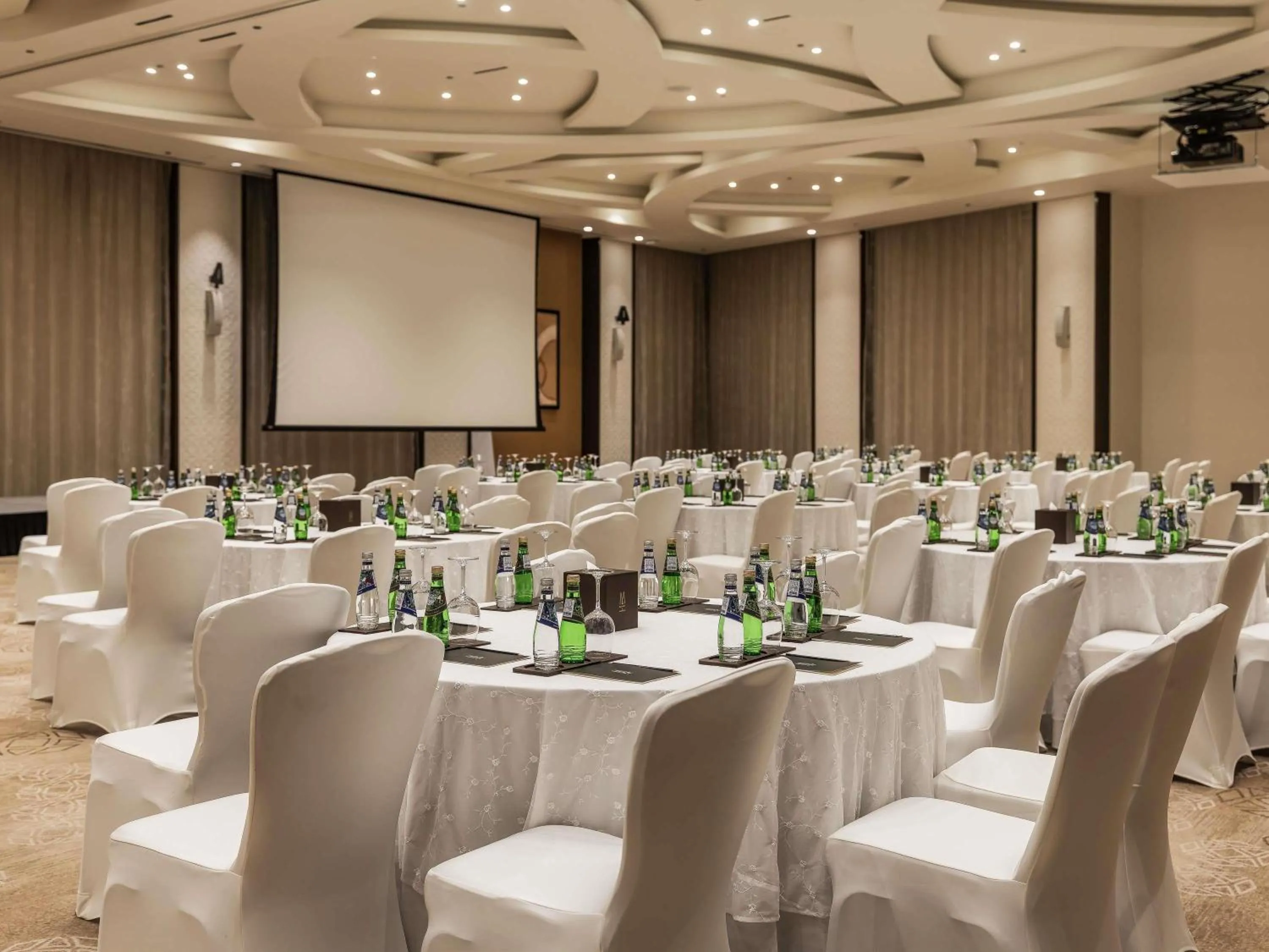 Meeting/conference room in Alwadi Hotel Doha - MGallery Collection