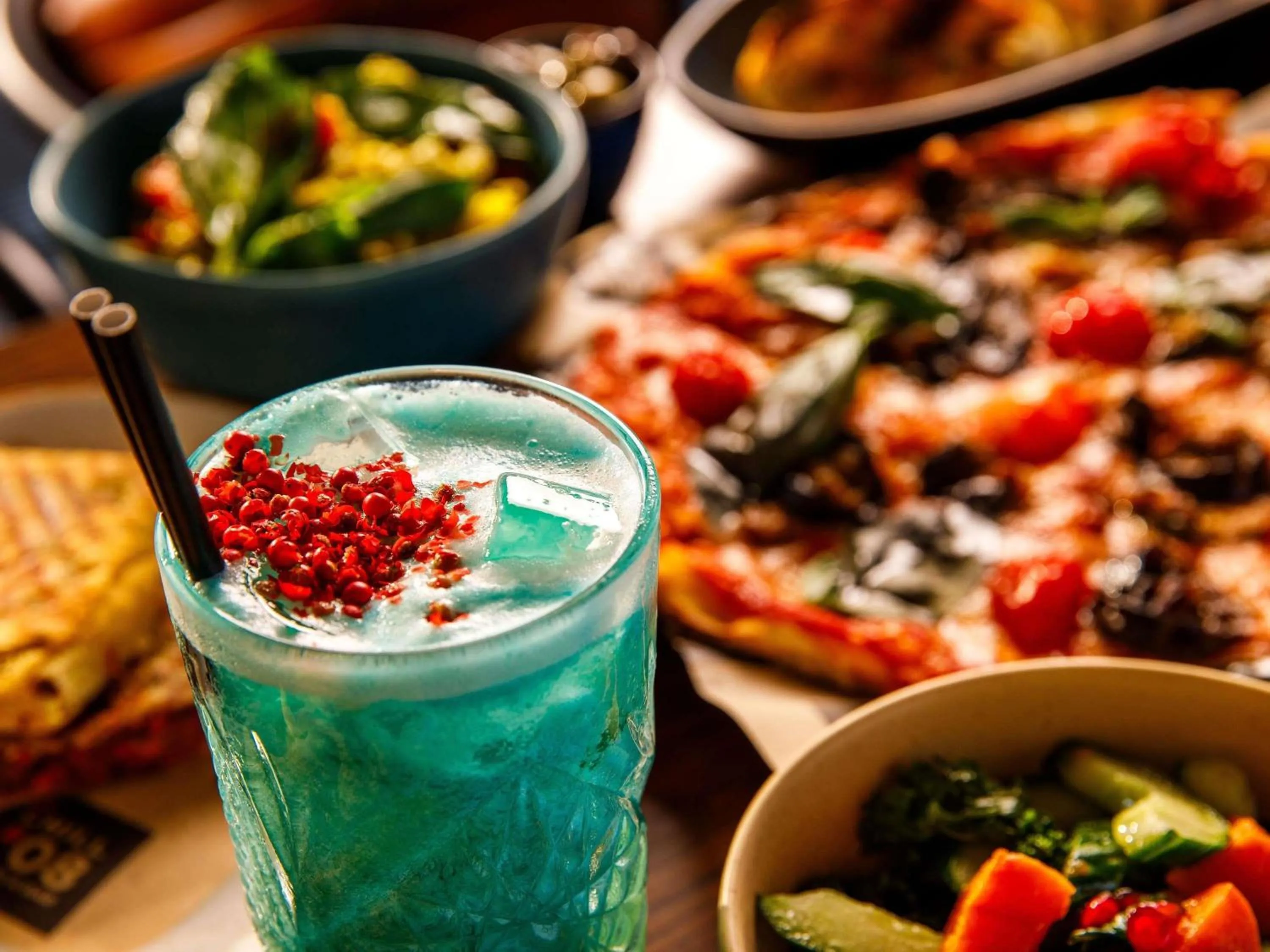 Lounge or bar in ibis London Canning Town