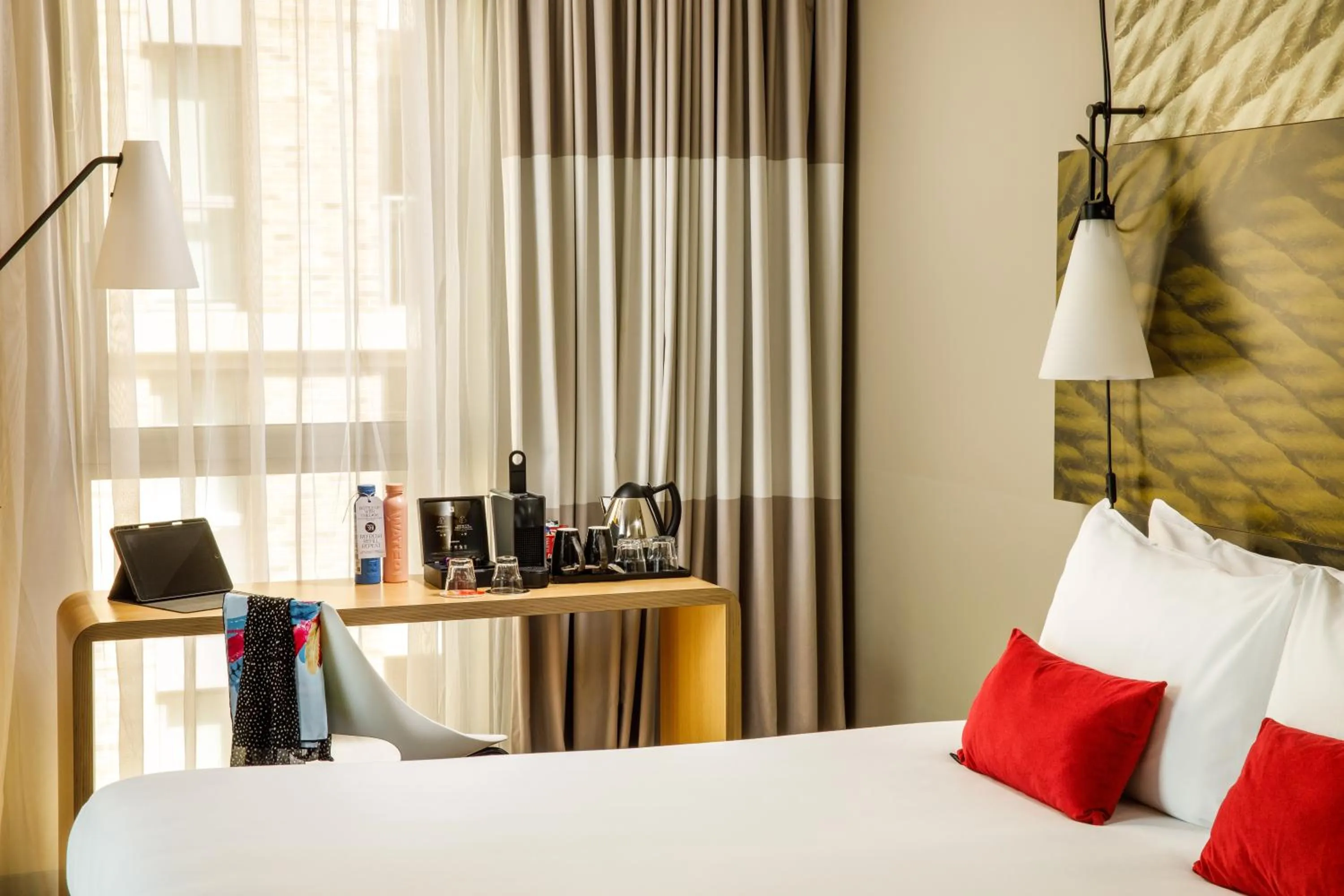 Bed in ibis London Canning Town