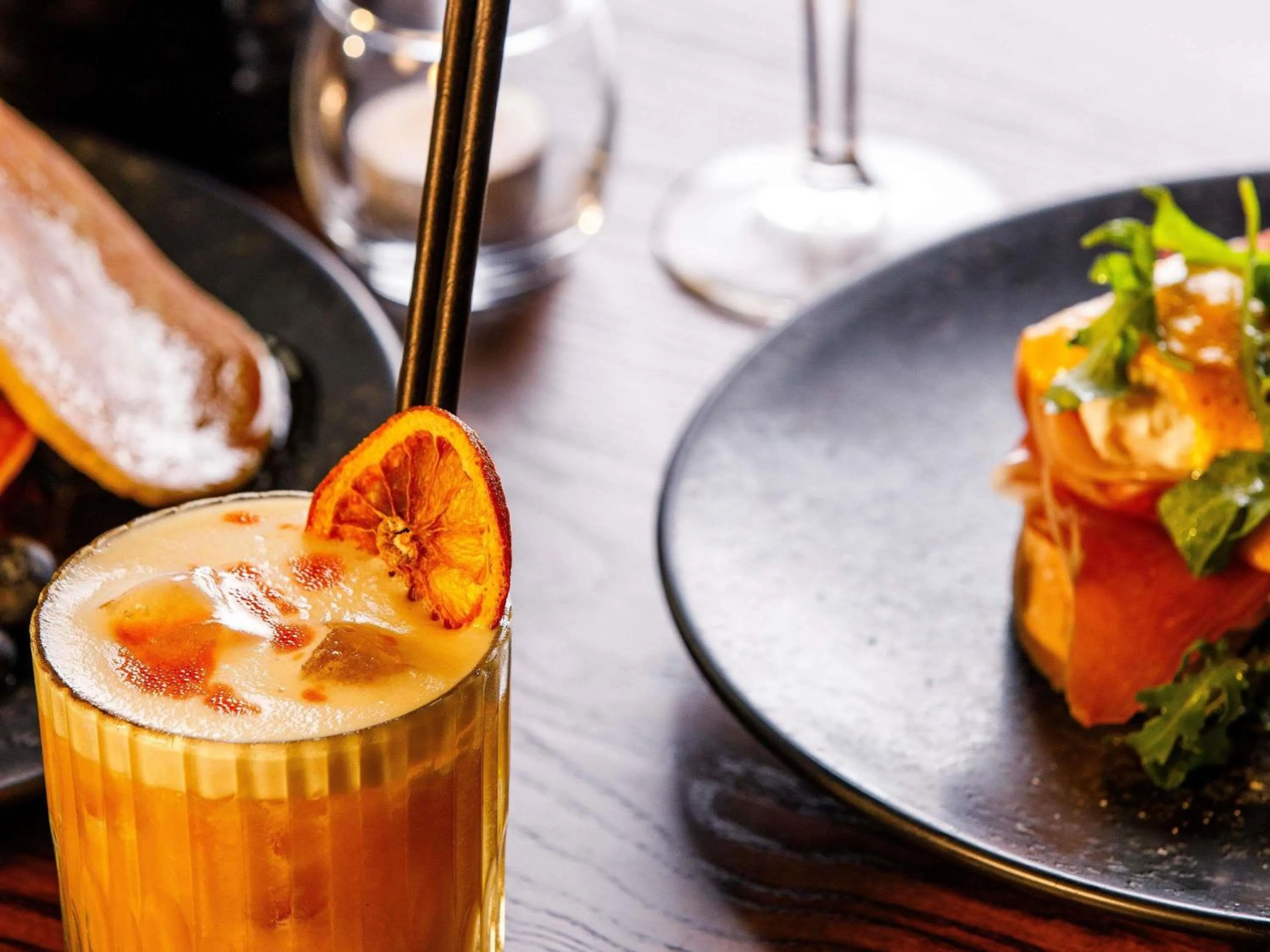 Lounge or bar in ibis London Canning Town