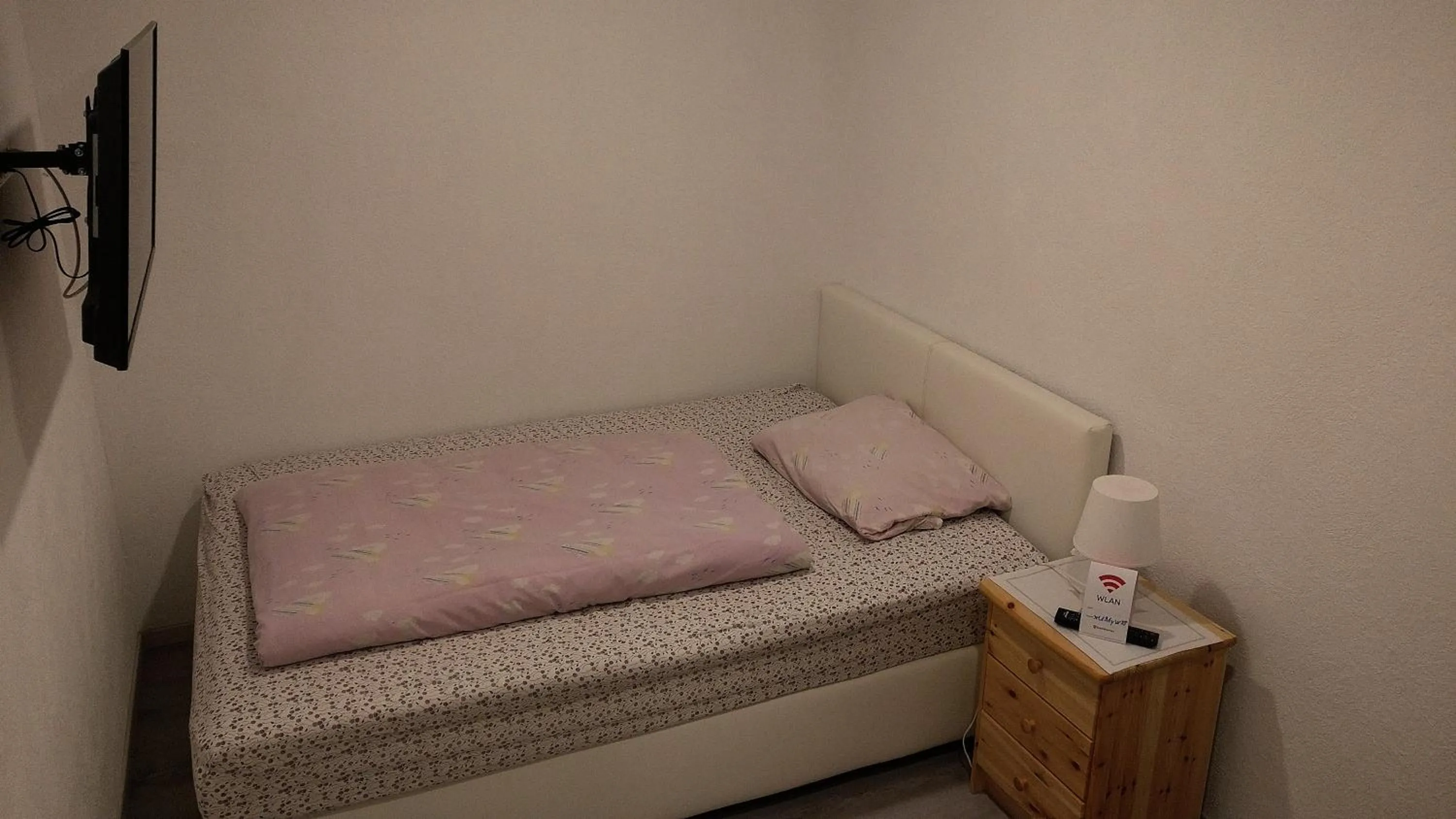 Bed in Landhotel Alte Mühle