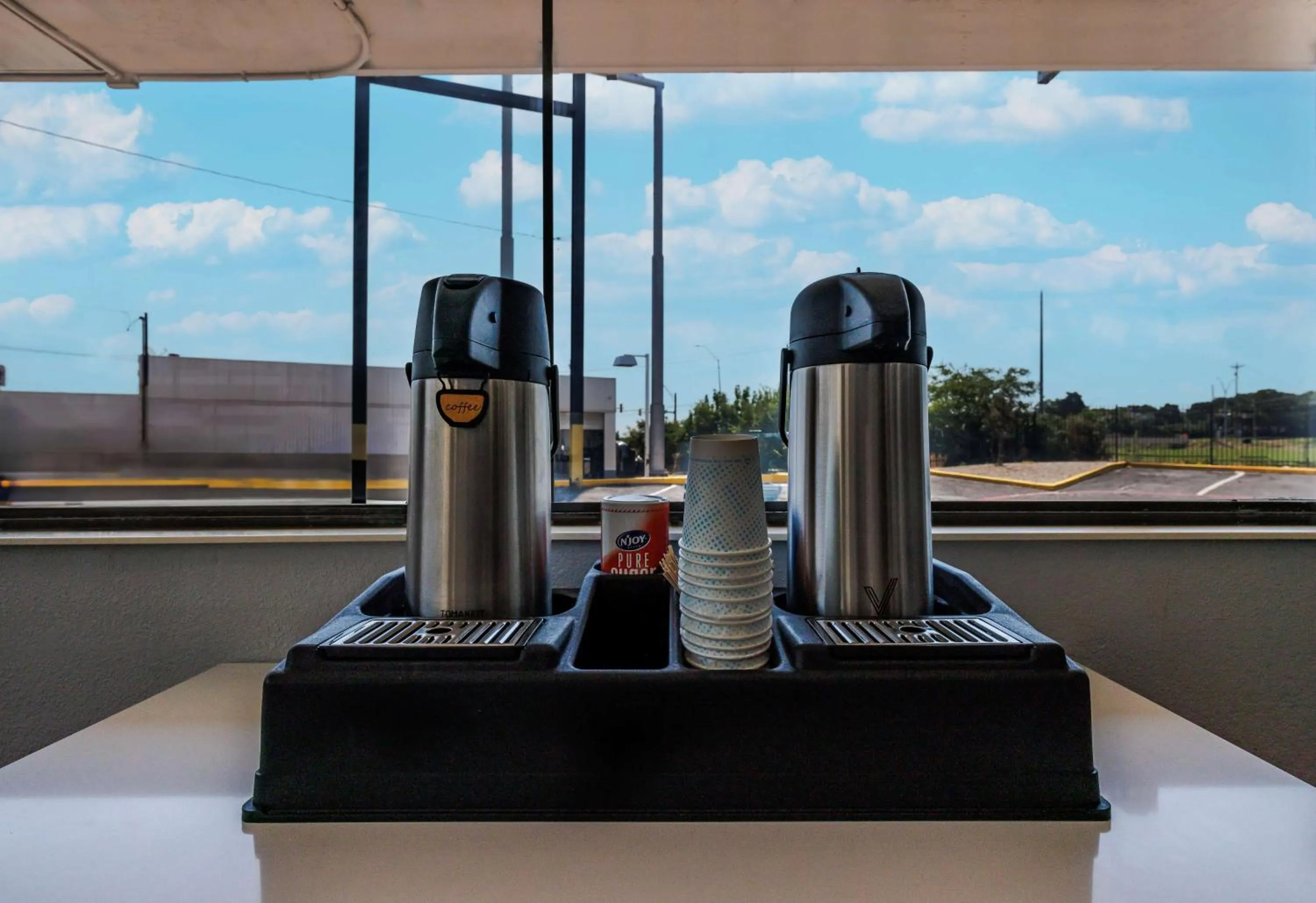 Restaurant/places to eat in Motel 6 Fort Worth, TX East