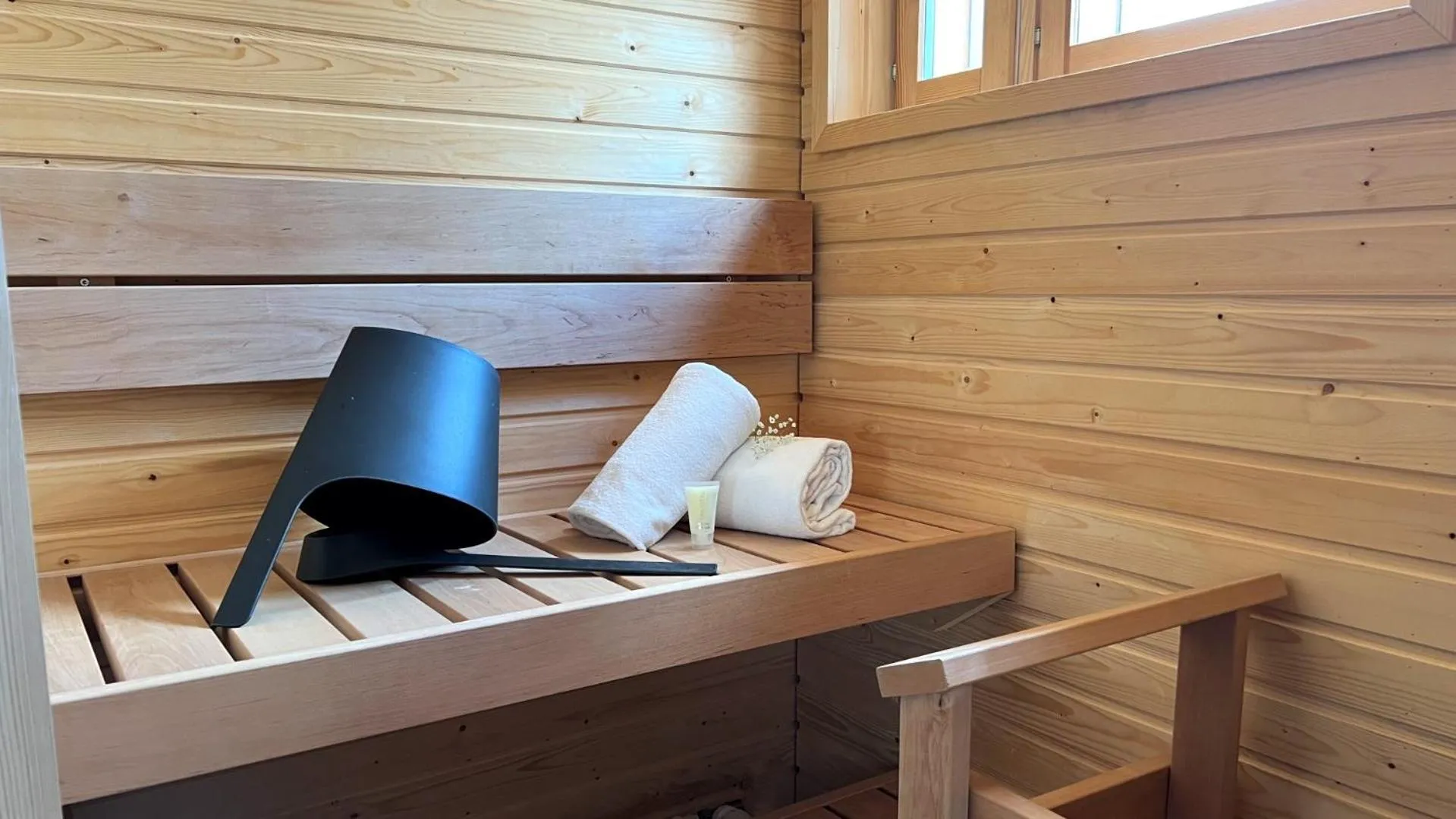 Hotel Golden Circle Suites