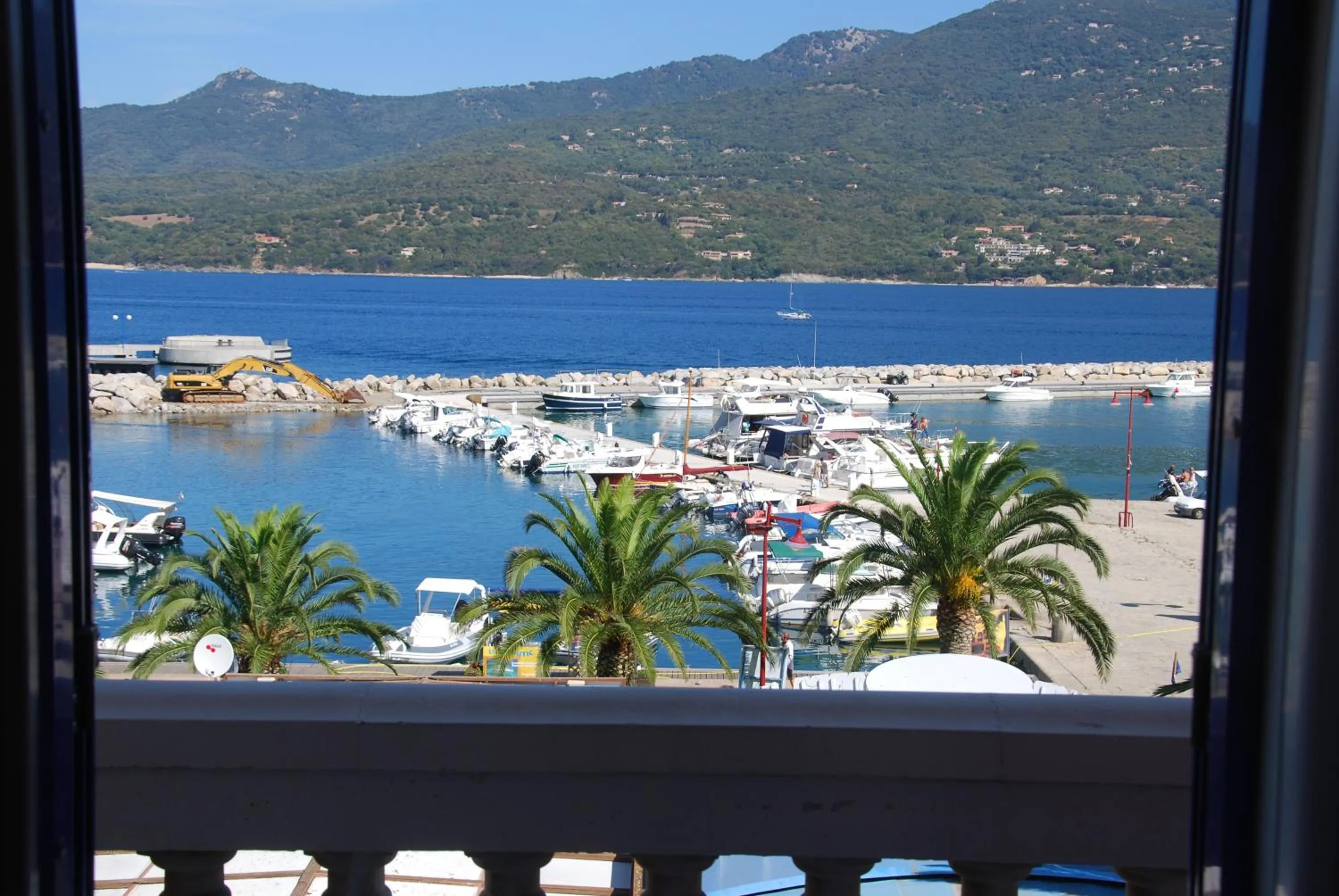Balcony/Terrace in Hôtel Restaurant le Bellevue