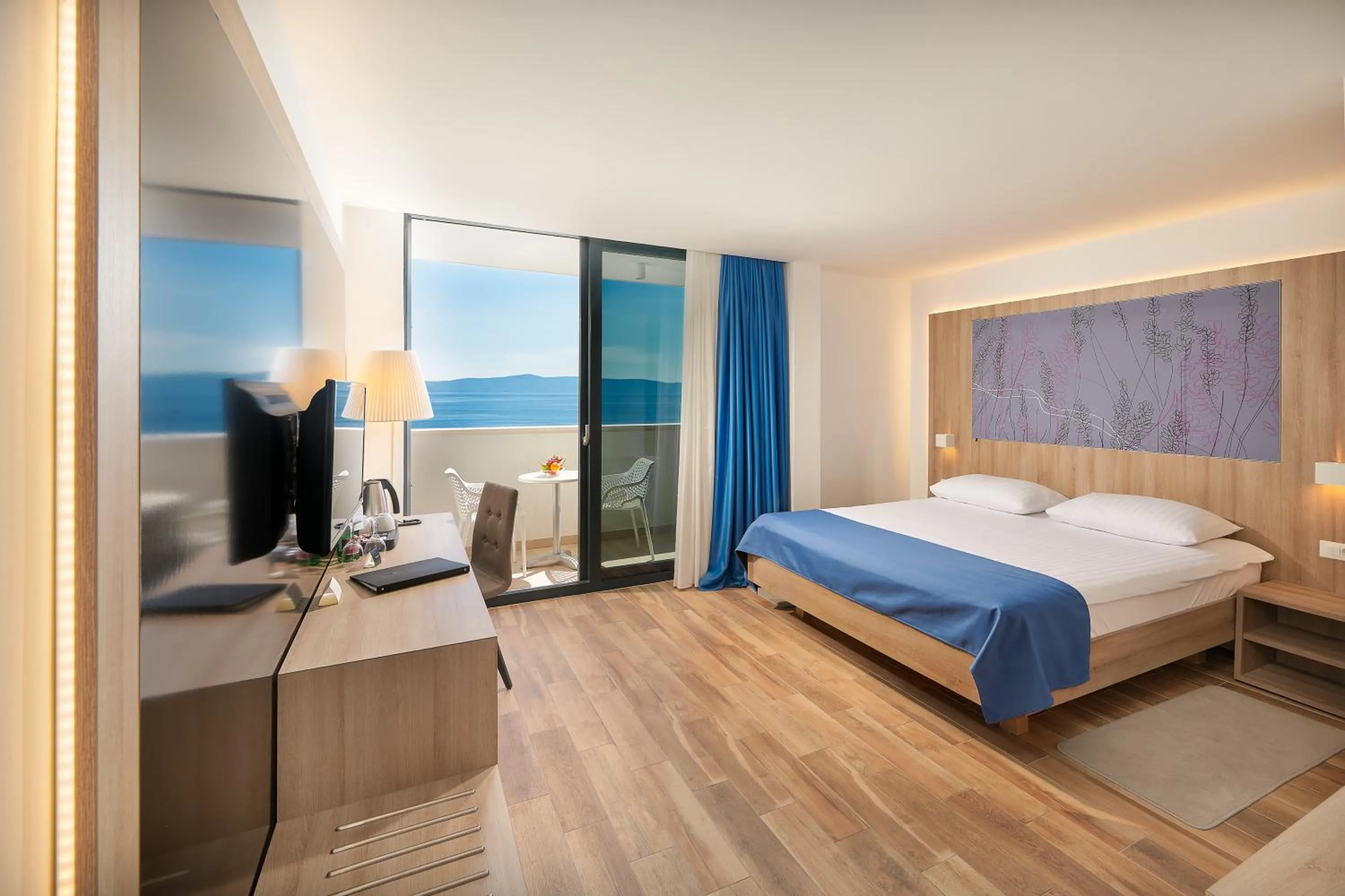 Bedroom, Bed in Medora Auri Family Beach Resort