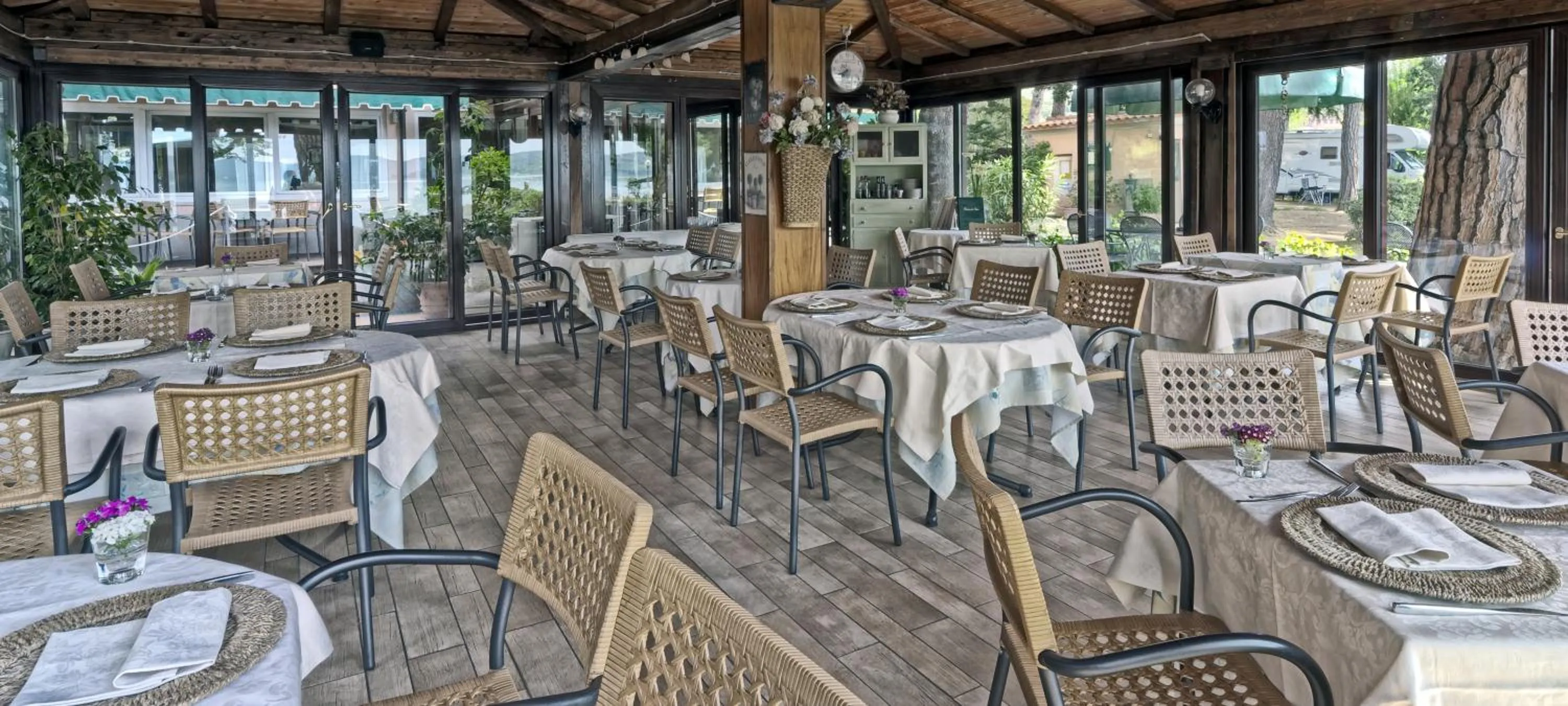 Restaurant/places to eat in Hotel Kursaal