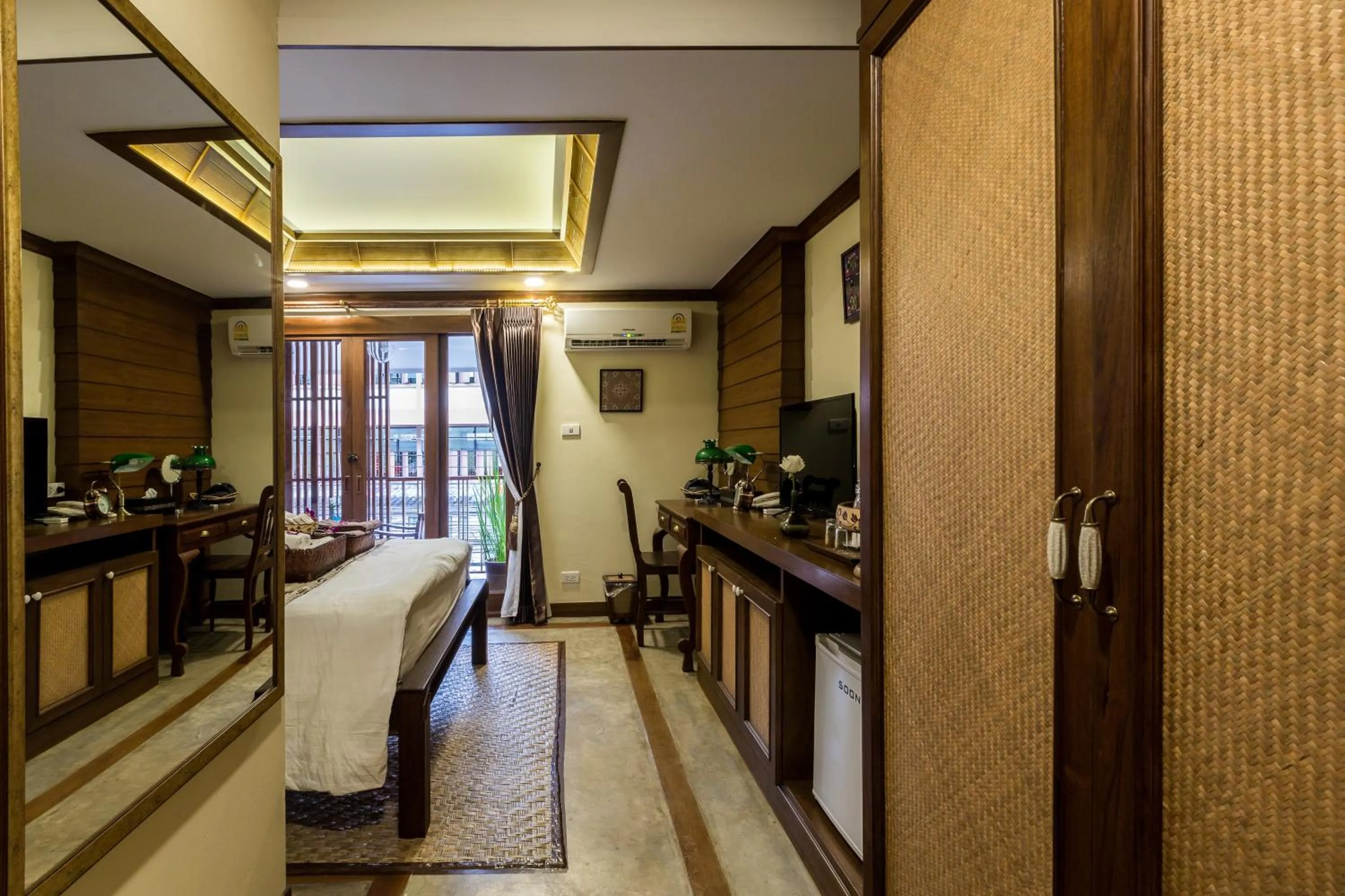 Photo of the whole room, Bed in Wannamas Chiangmai Boutique House