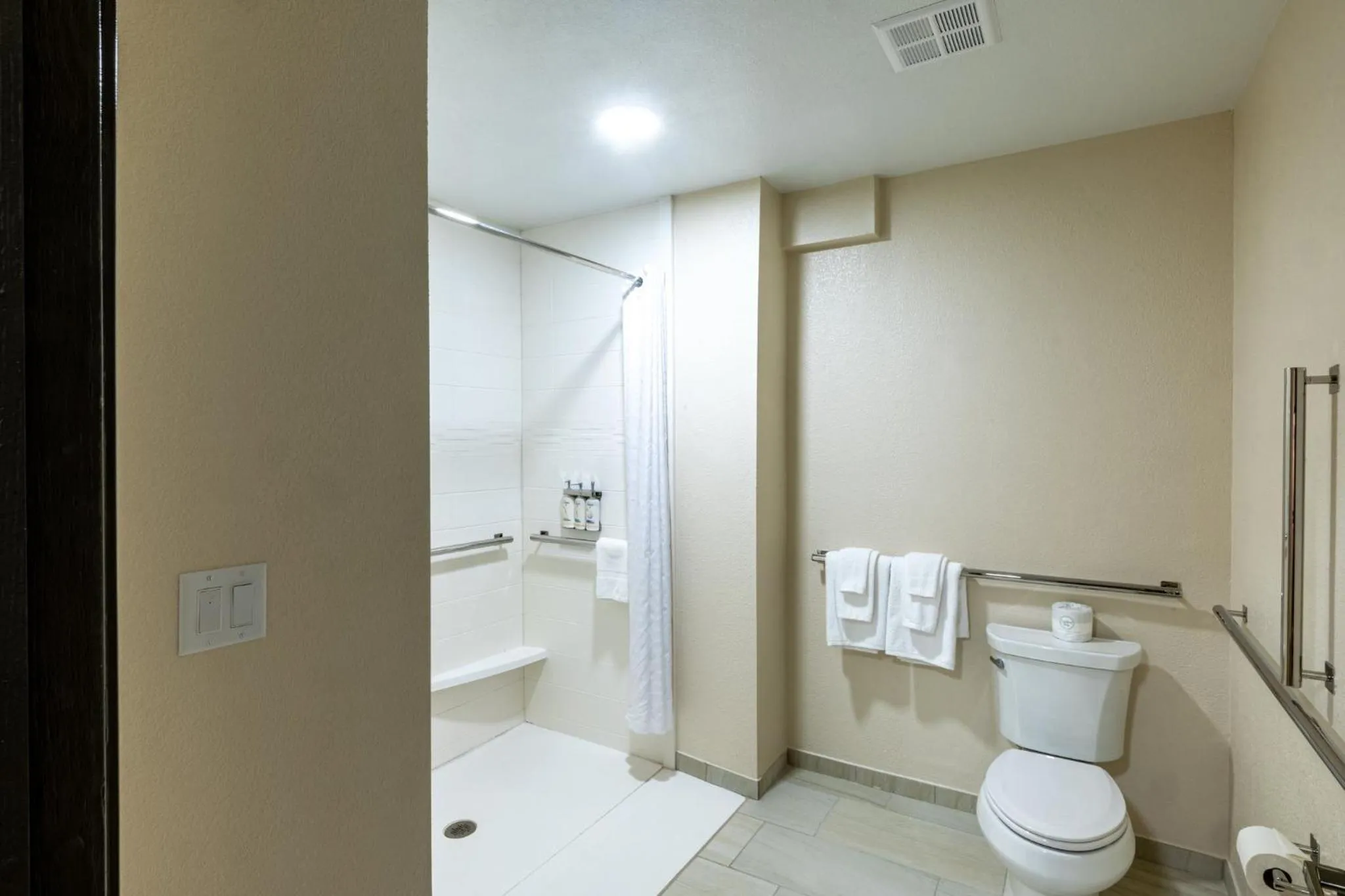 Bathroom in Candlewood Suites Wichita Northwest by IHG