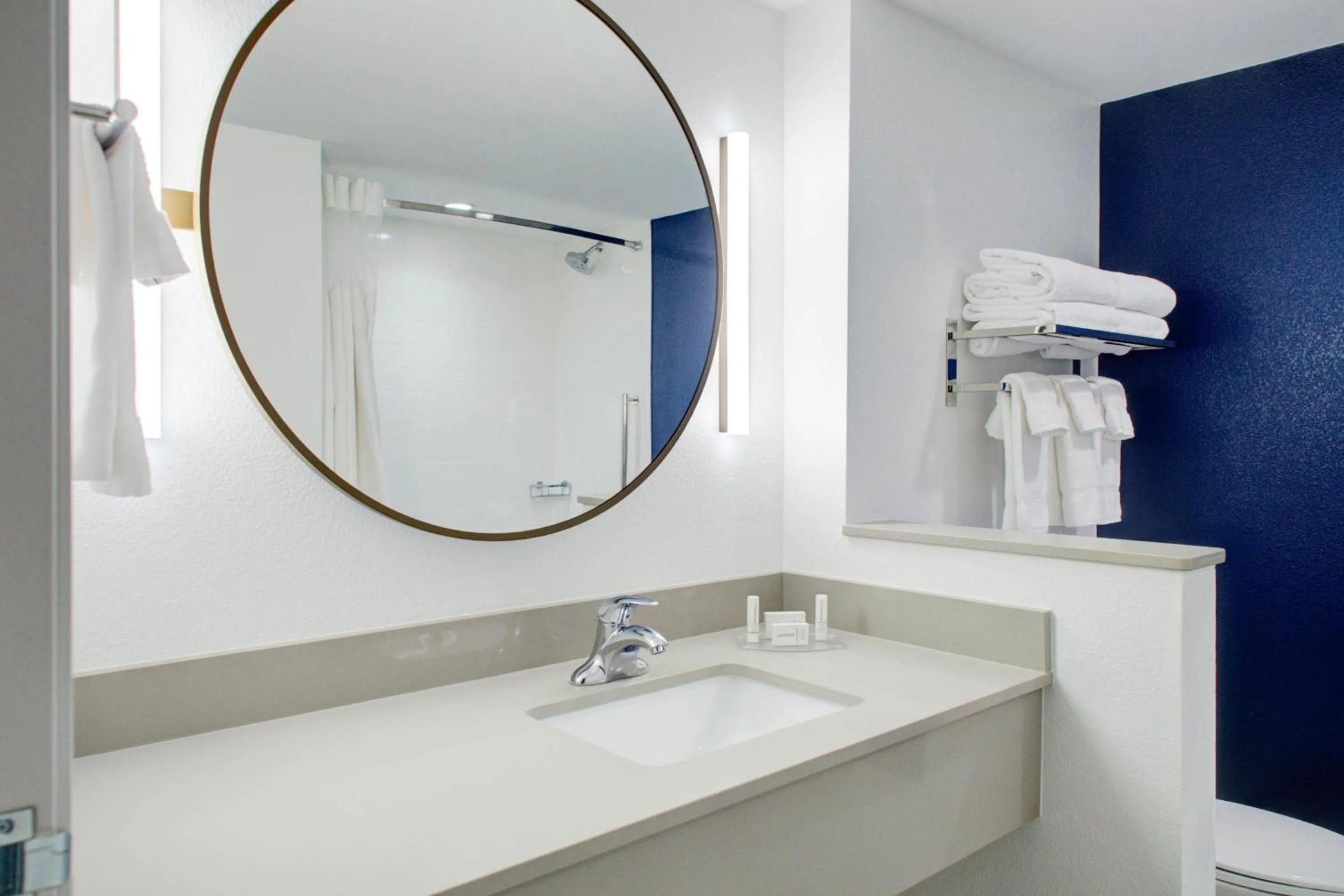 Bathroom in Fairfield by Marriott Inn and Suites Boulder Broomfield Interlocken