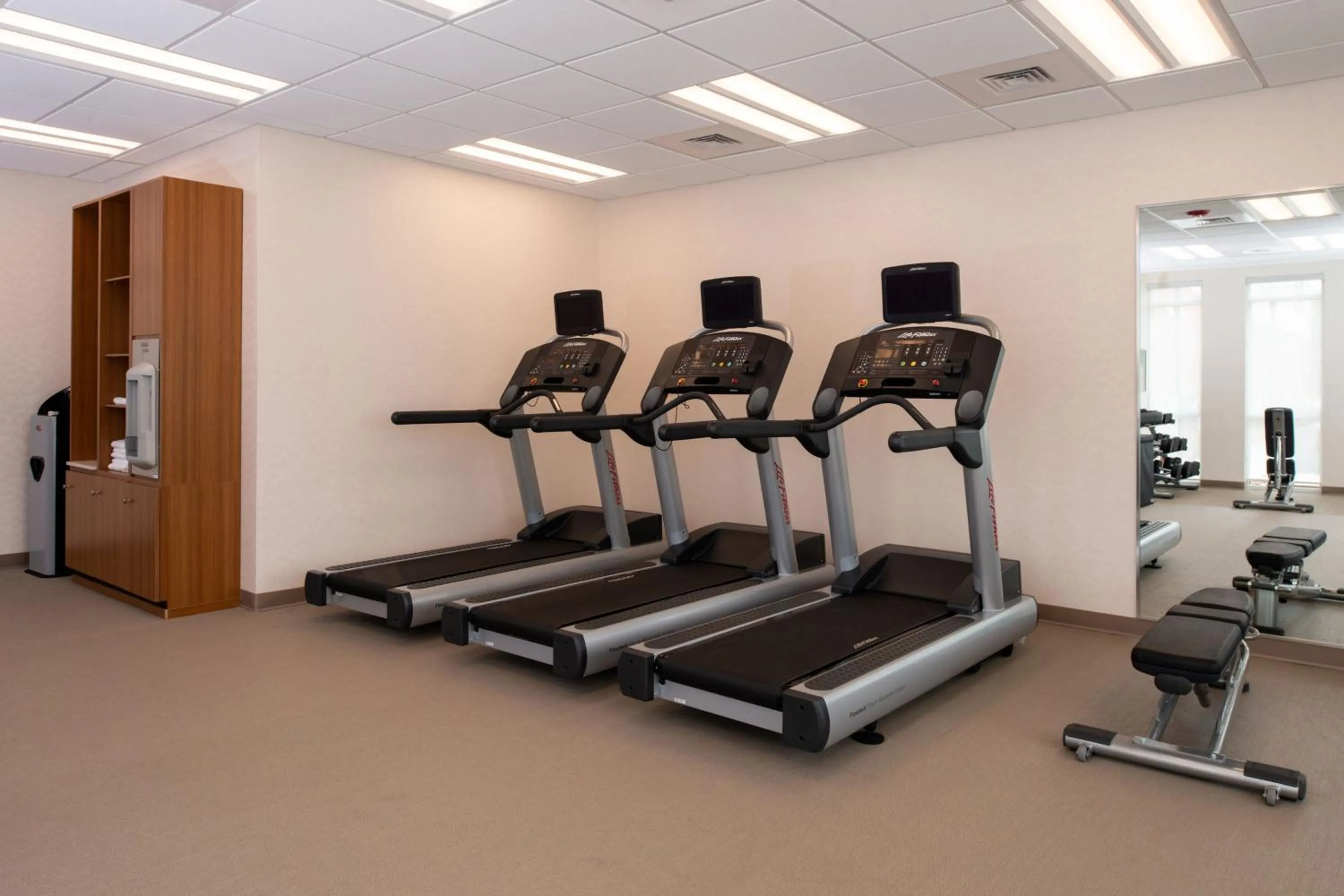 Fitness centre/facilities in SpringHill Suites by Marriott Greensboro Airport