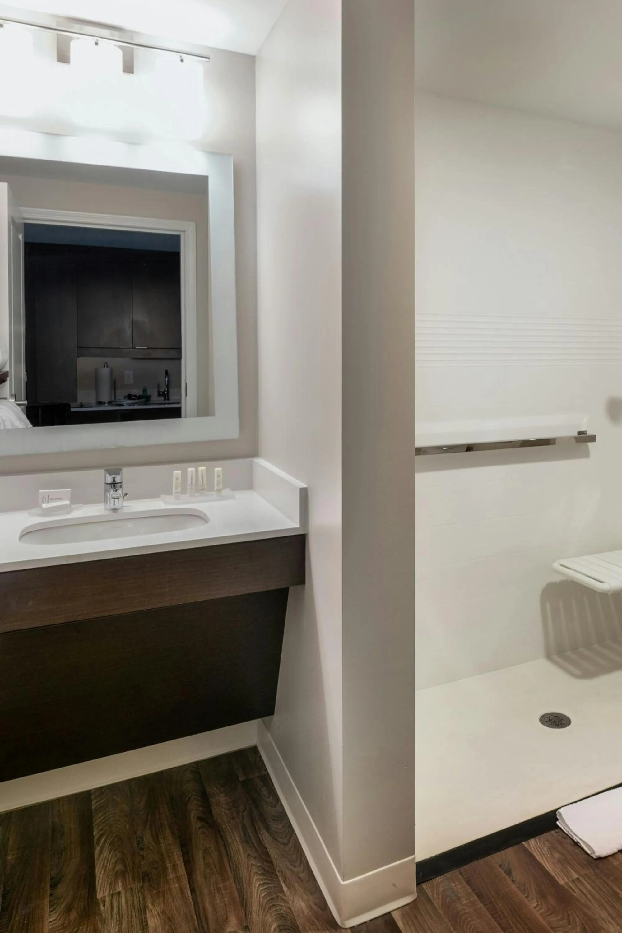 Bathroom in TownePlace Suites by Marriott Milwaukee Oak Creek