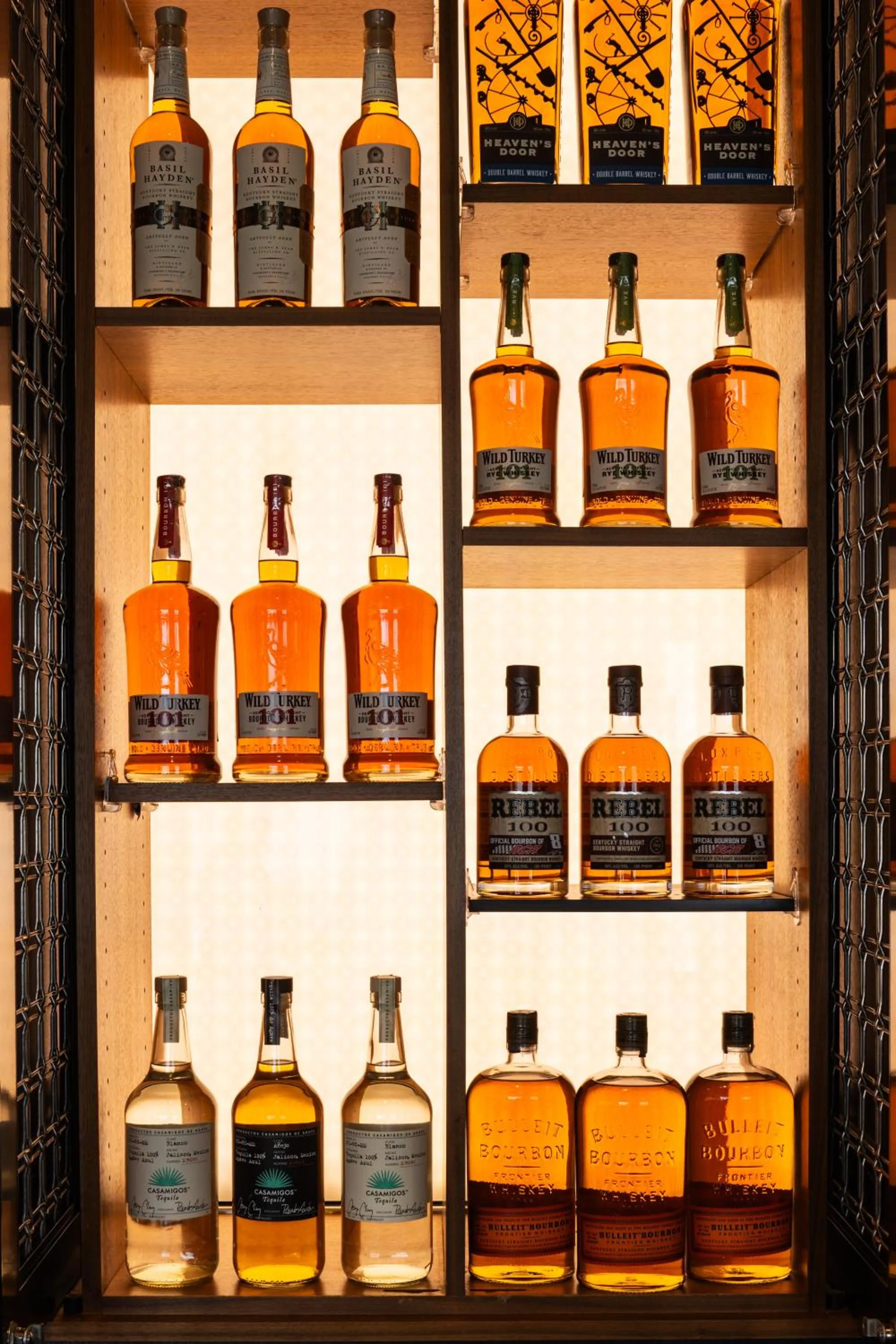 Lounge or bar in AC Hotel by Marriott Minneapolis West End