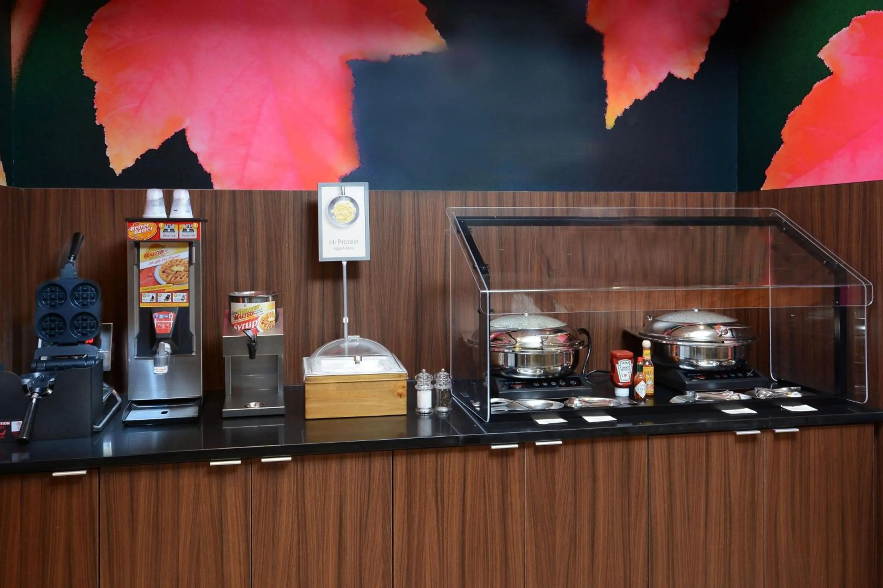 Breakfast in Fairfield Inn & Suites by Marriott Raleigh Capital Blvd./I-540