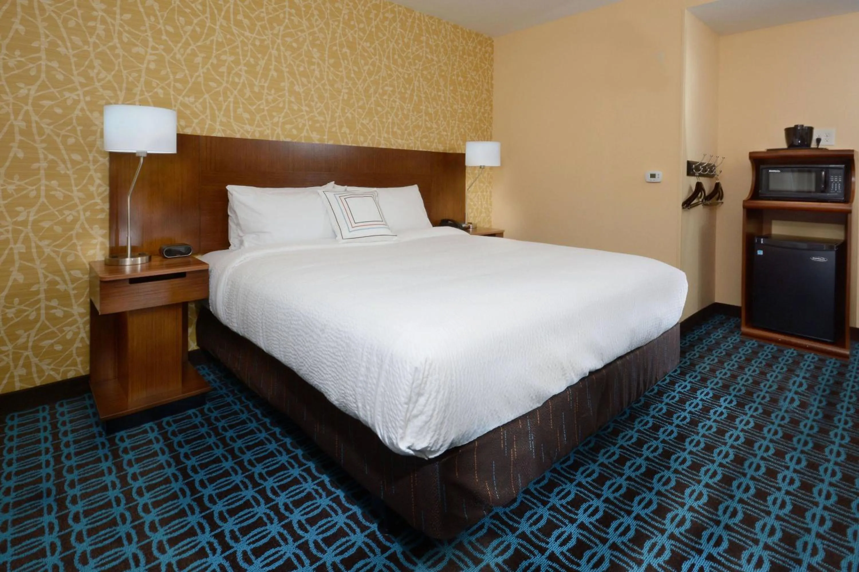 Photo of the whole room, Bed in Fairfield Inn & Suites by Marriott Raleigh Capital Blvd./I-540