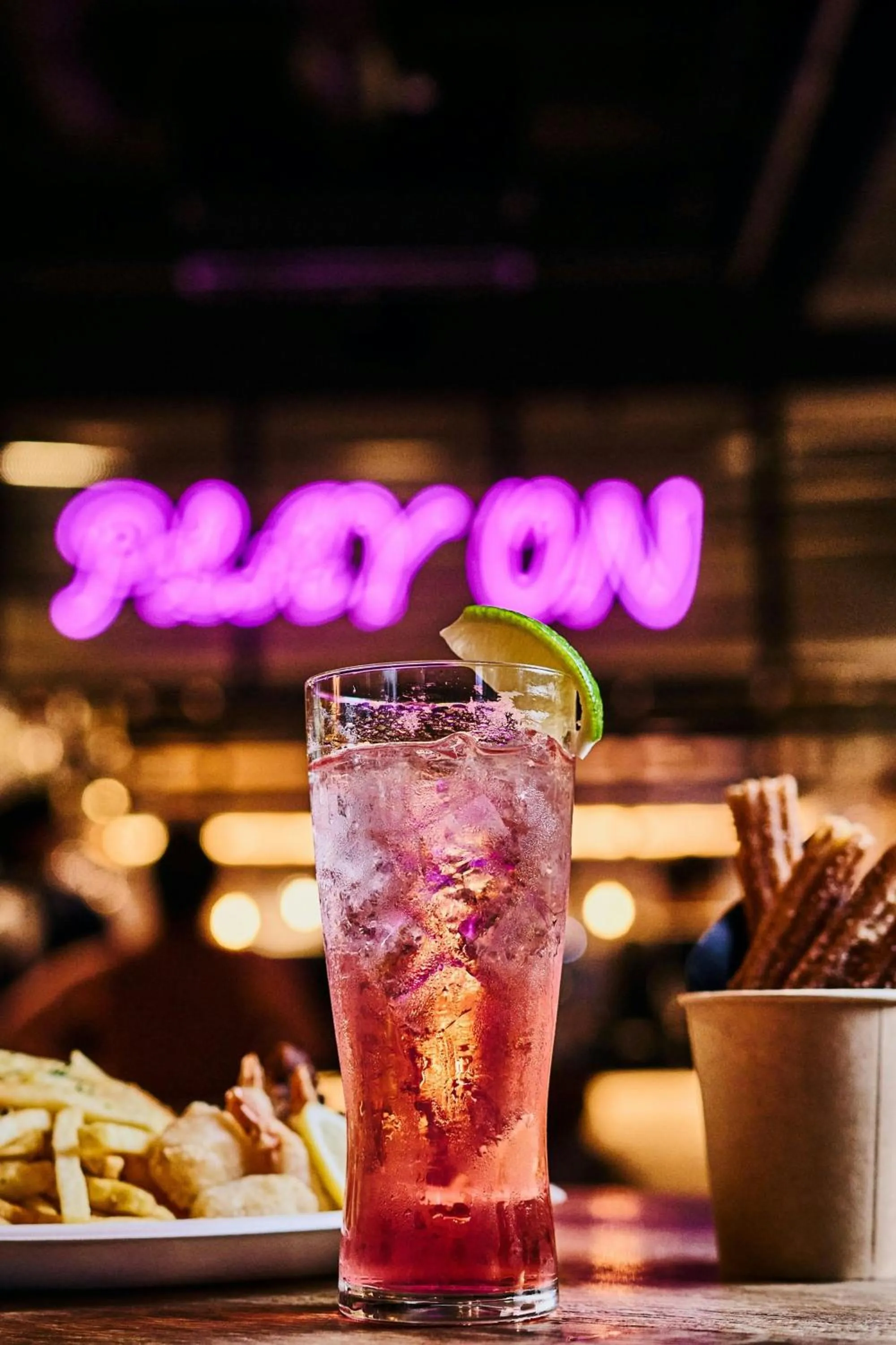 Lounge or bar in MOXY Tokyo Kinshicho