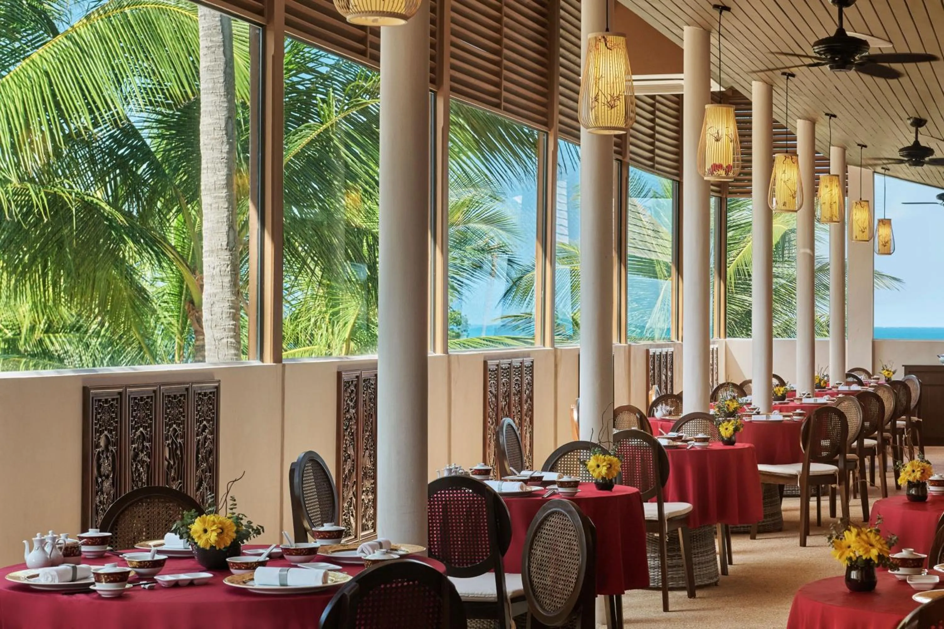 Restaurant/places to eat in The Ritz-Carlton, Koh Samui
