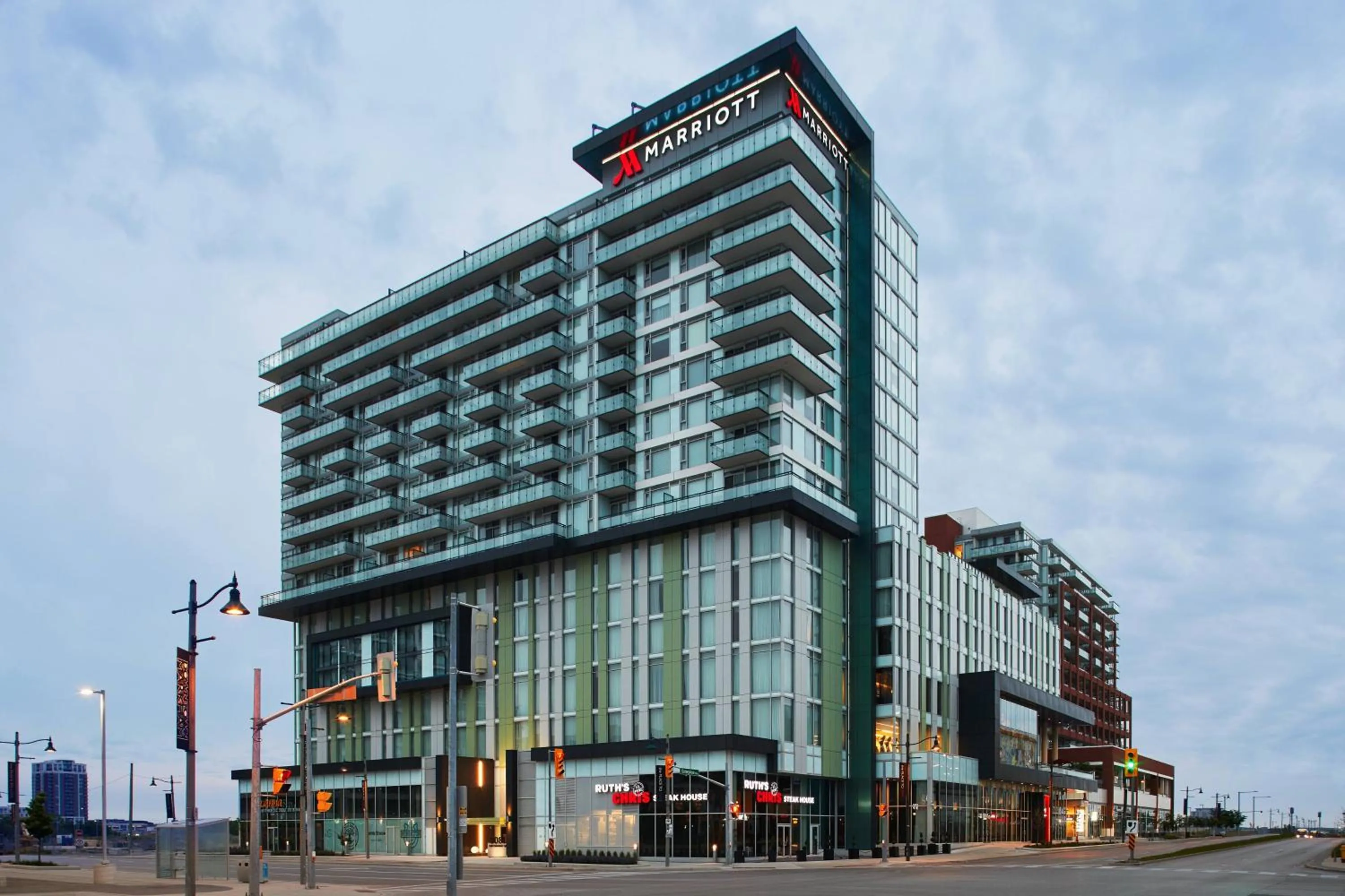 Property building in Toronto Marriott Markham