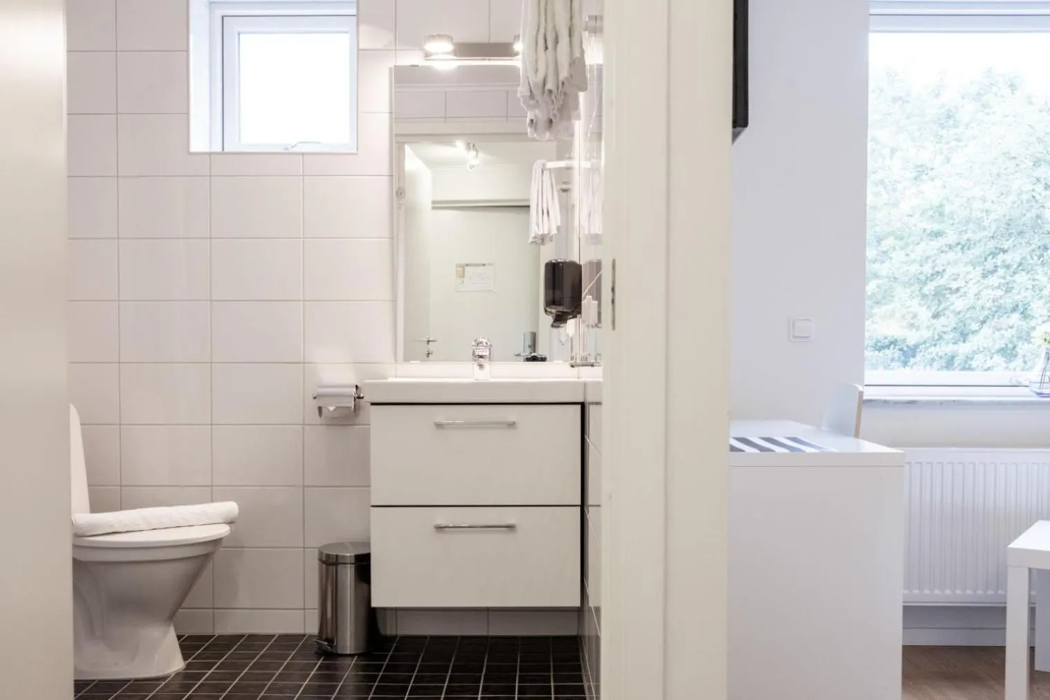 Bathroom in EttSmart Hotell