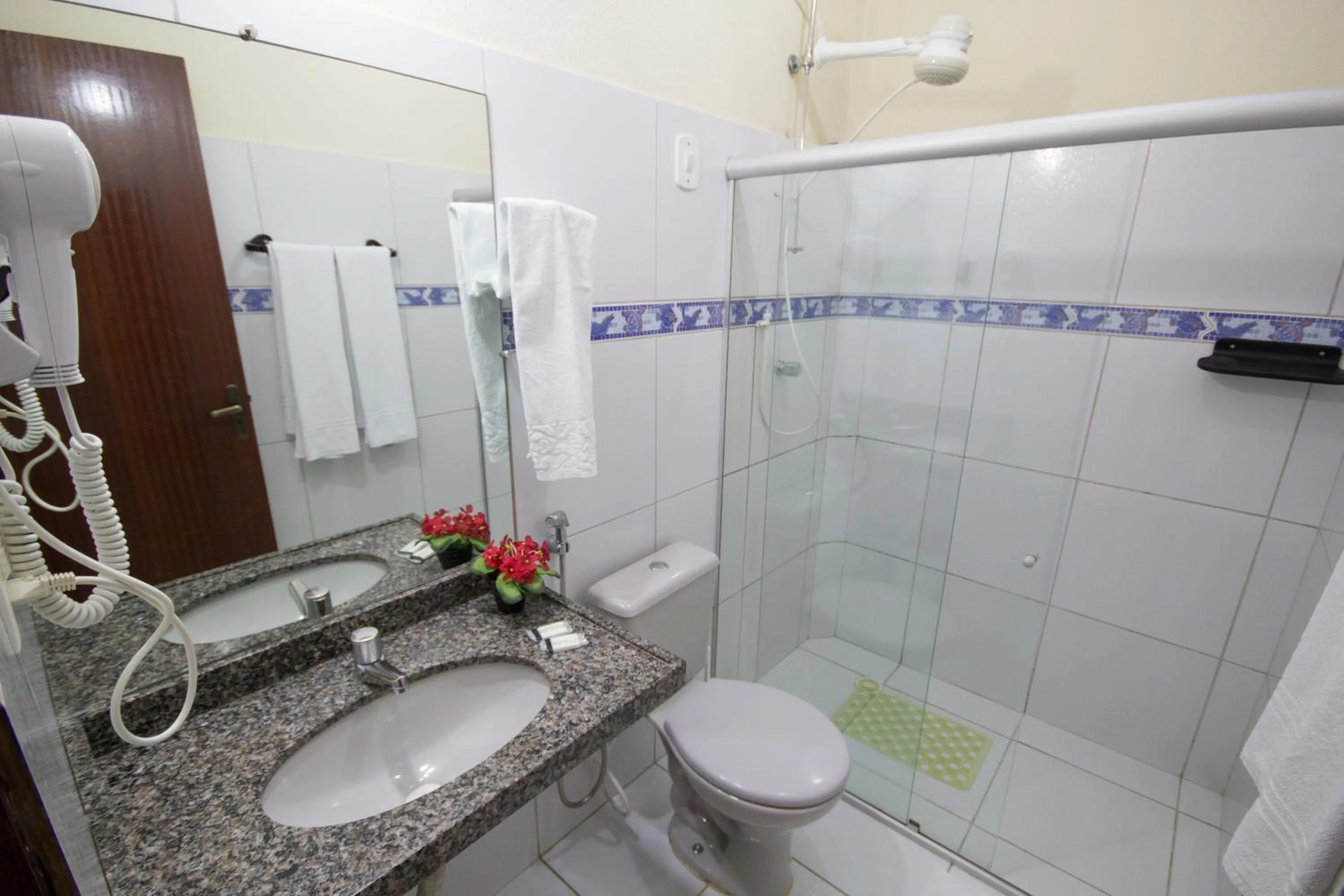 Bathroom in Pousada Shalom Beach