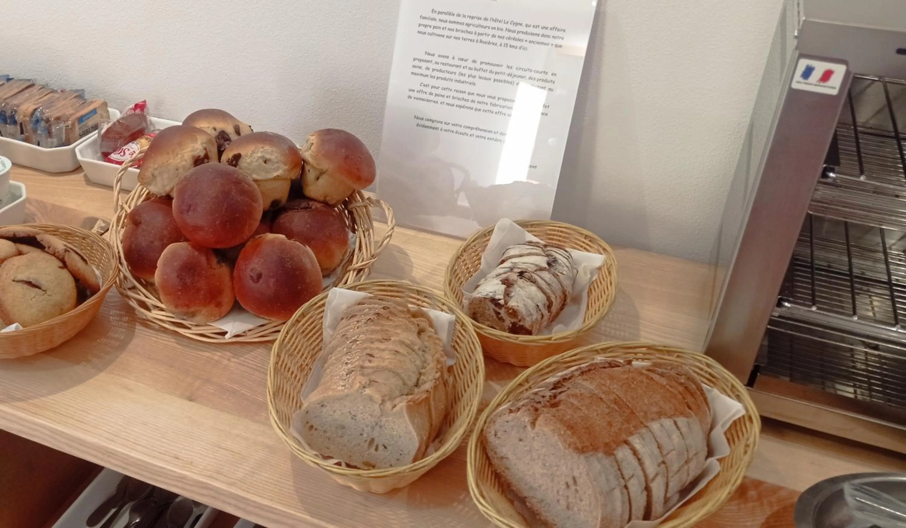 Logis Hotel Restaurant Le Cygne