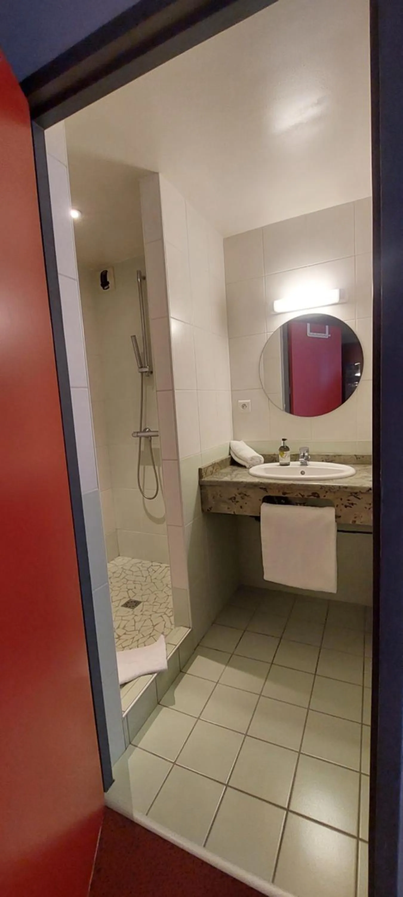 Logis Hotel Restaurant Le Cygne