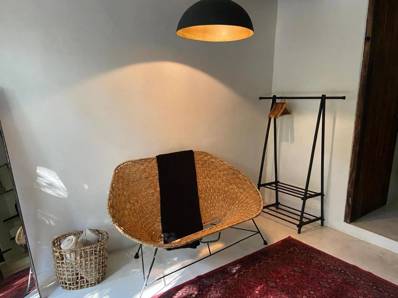 Photo of the whole room in Amor Rooms