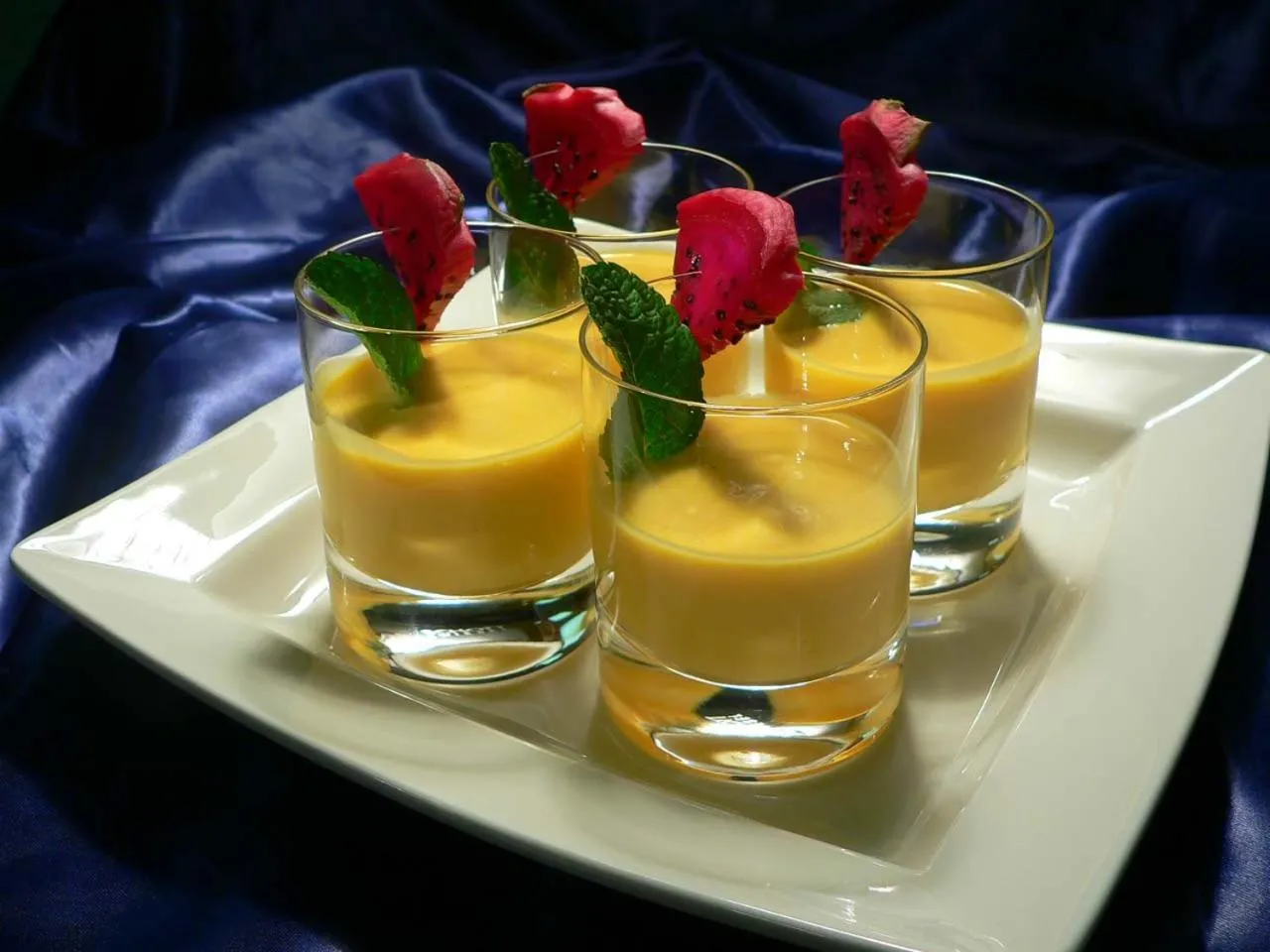 Restaurant/places to eat in Retaj Moroni