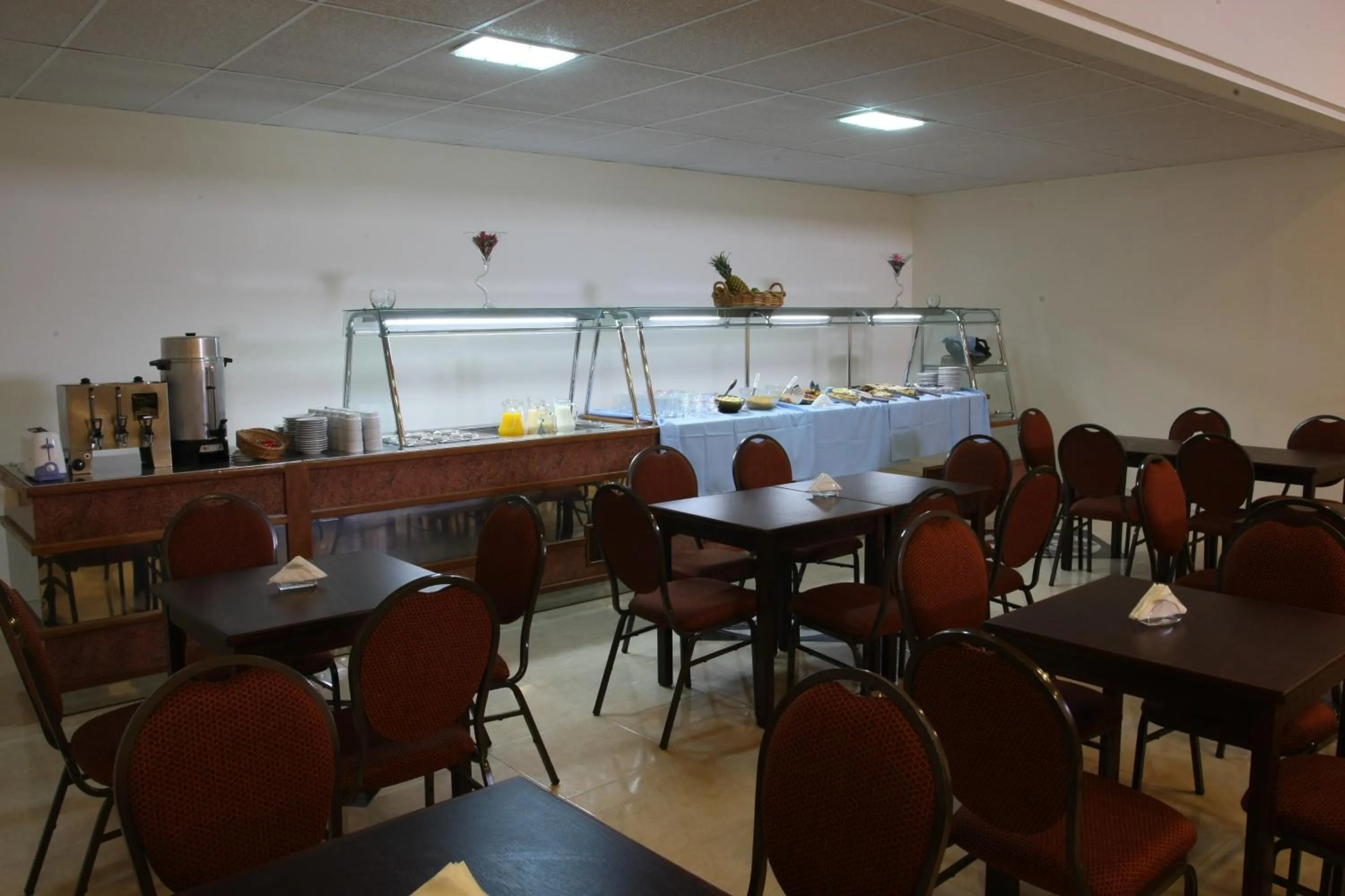 Restaurant/places to eat in Hotel Concorde