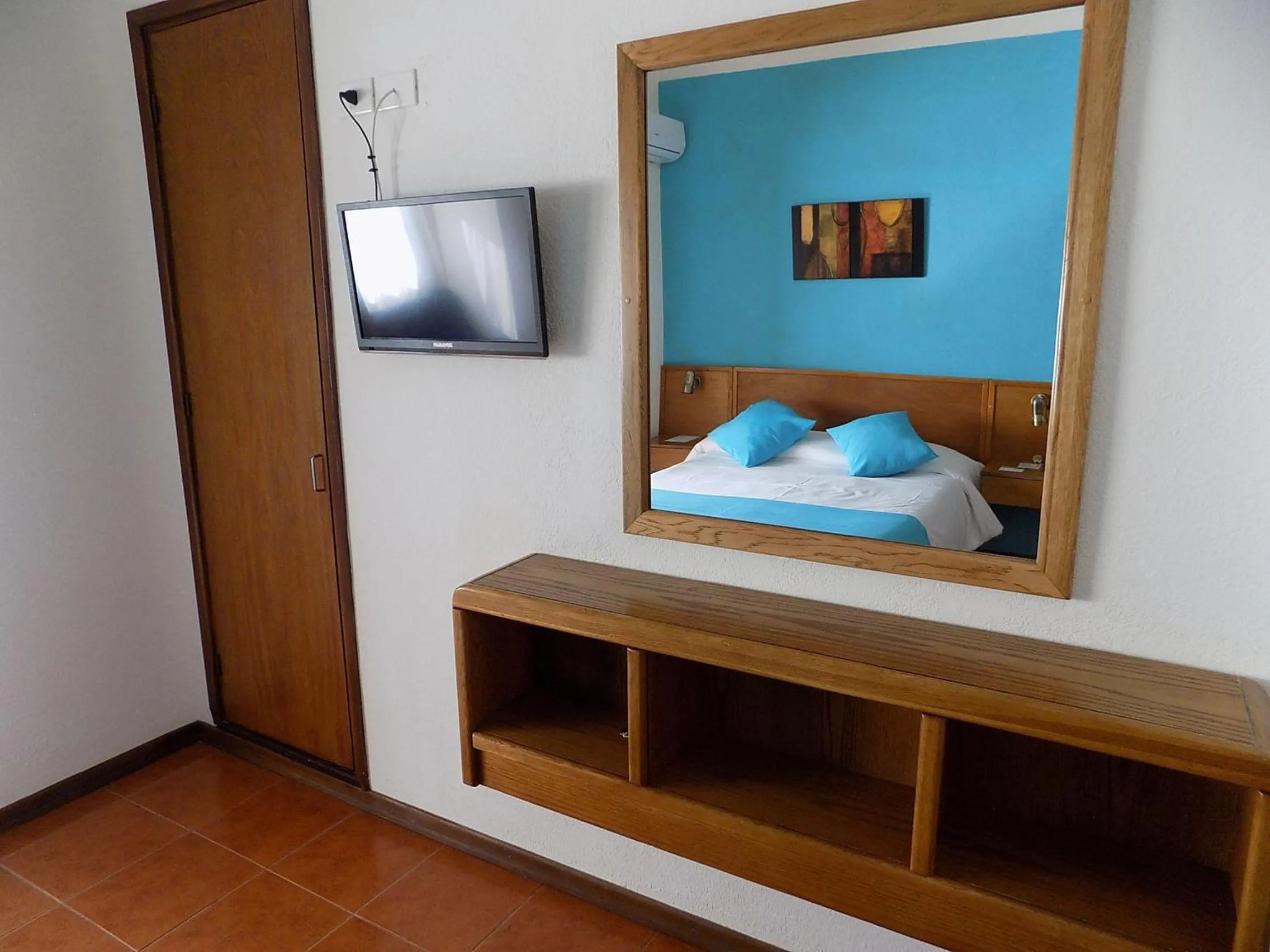 Bedroom, Bed in Hotel Concorde