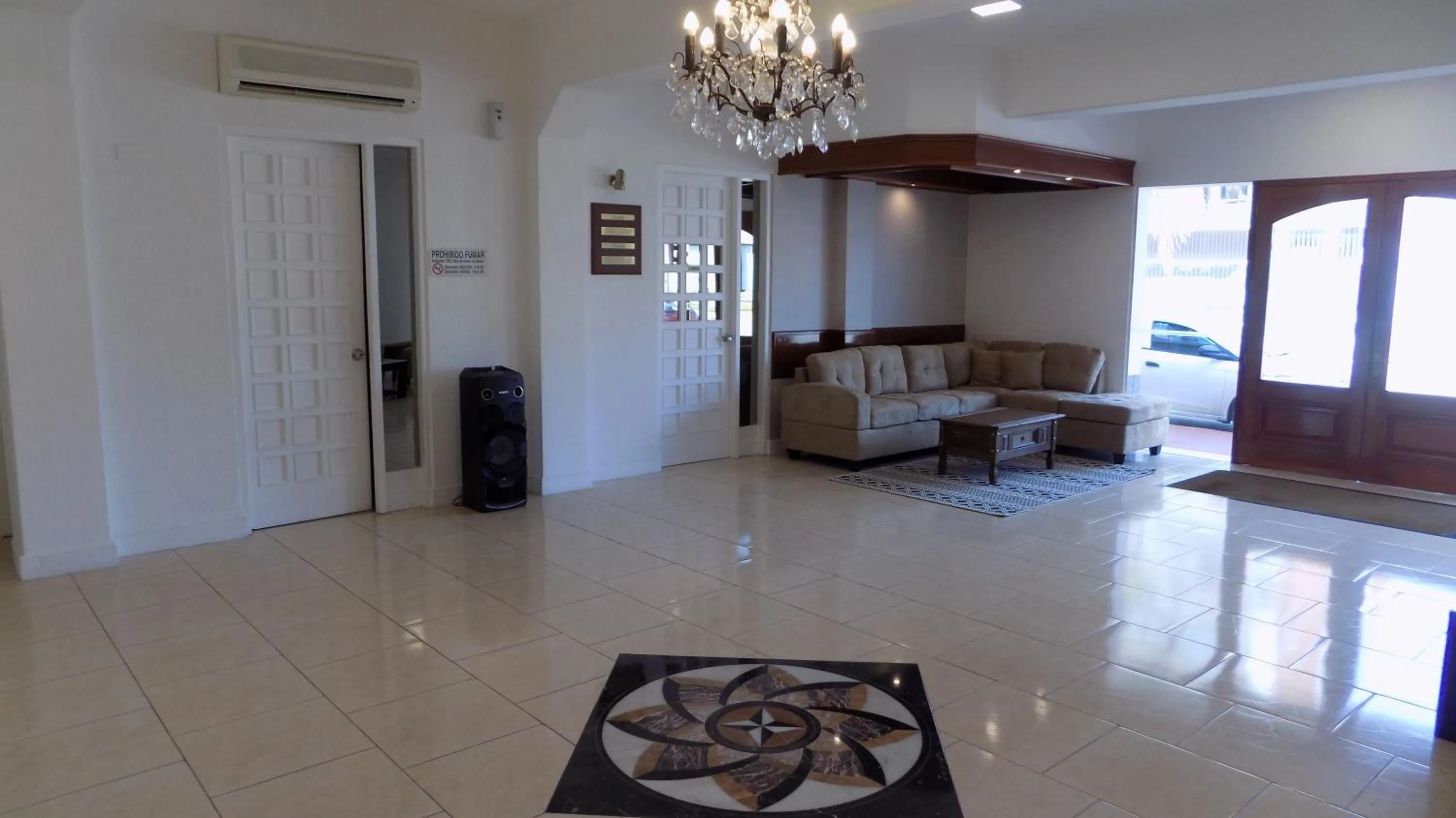 Living room in Hotel Concorde