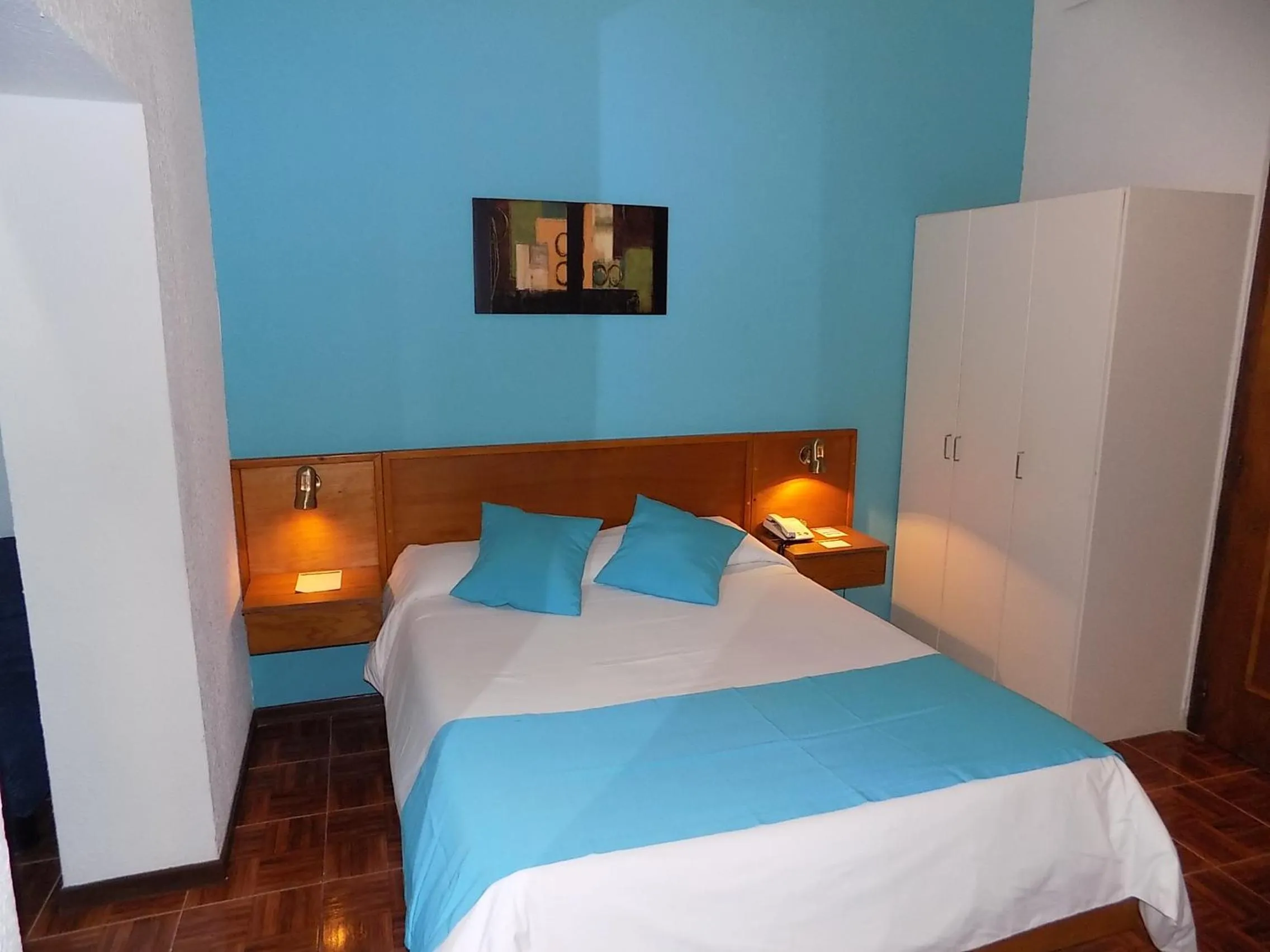 Photo of the whole room, Bed in Hotel Concorde