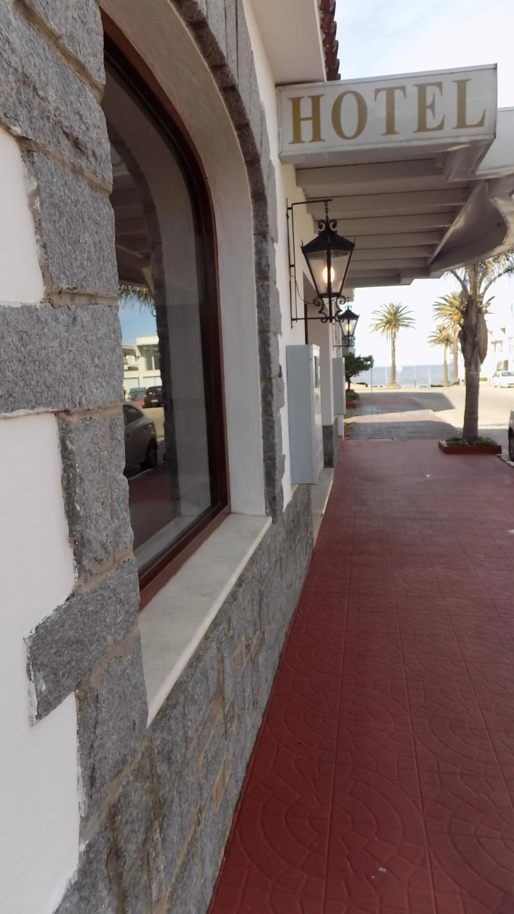 Facade/entrance in Hotel Concorde