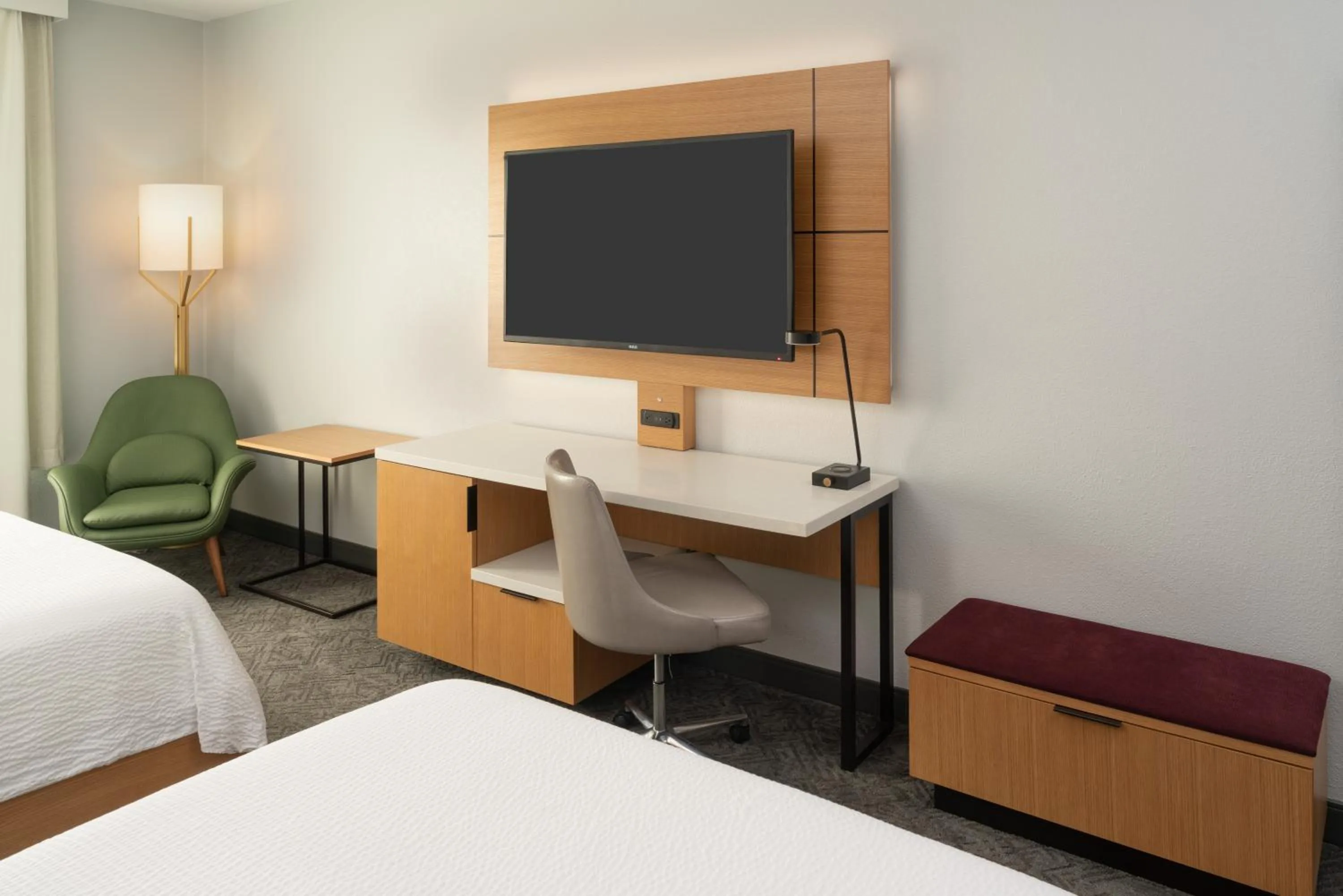 Bed in DoubleTree by Hilton Houston Westchase