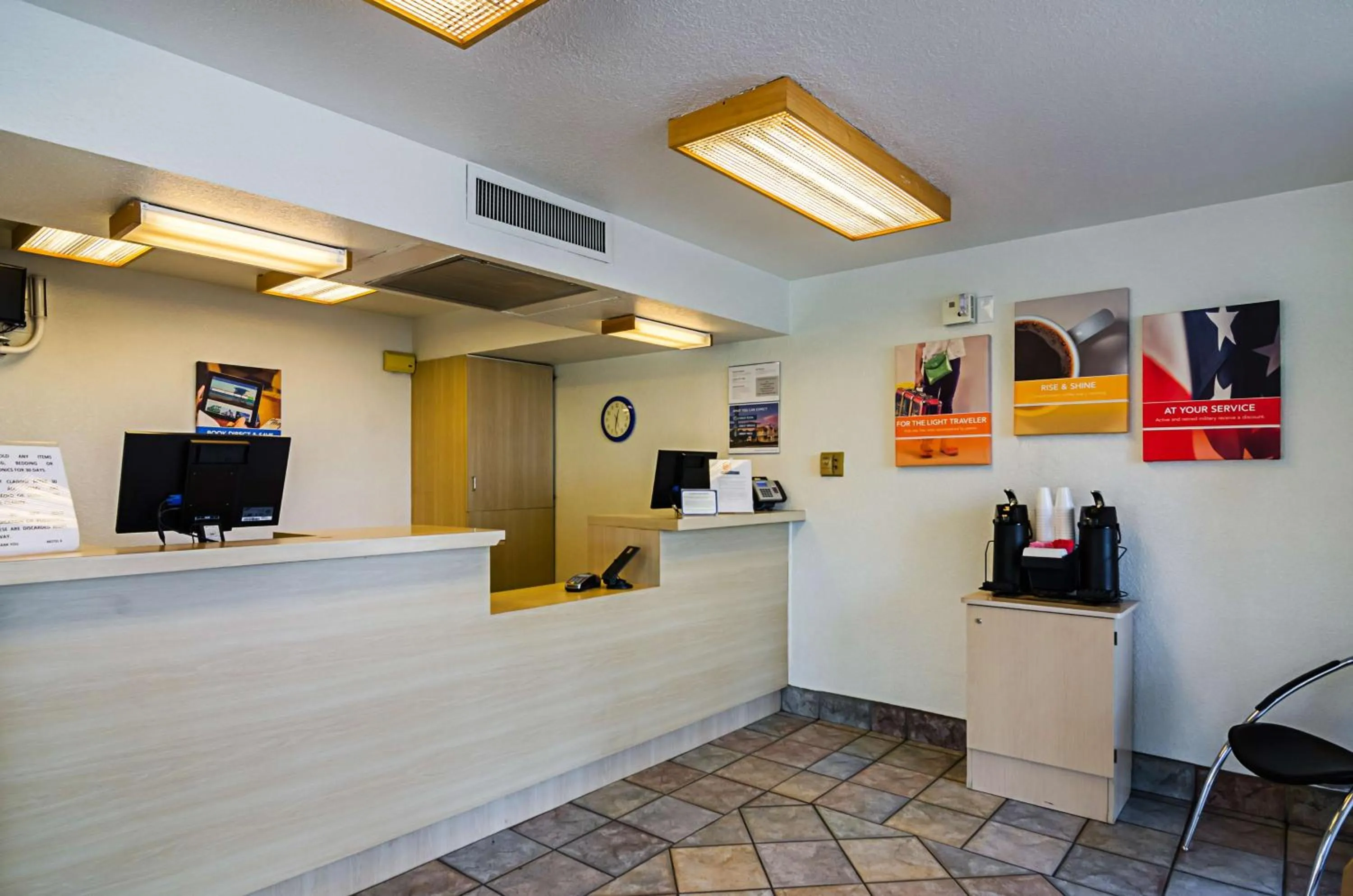 Lobby or reception in Motel 6-Barstow, CA