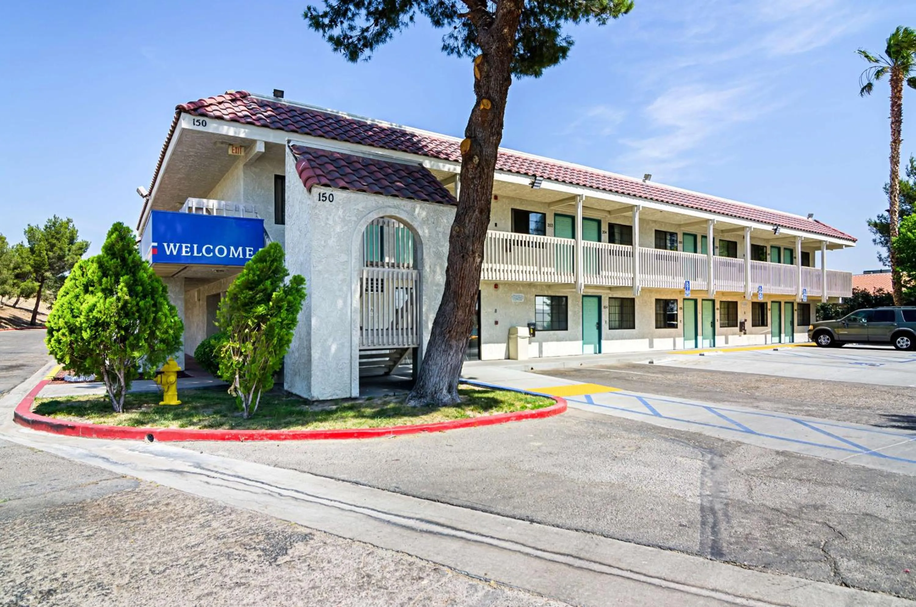 Property building in Motel 6-Barstow, CA
